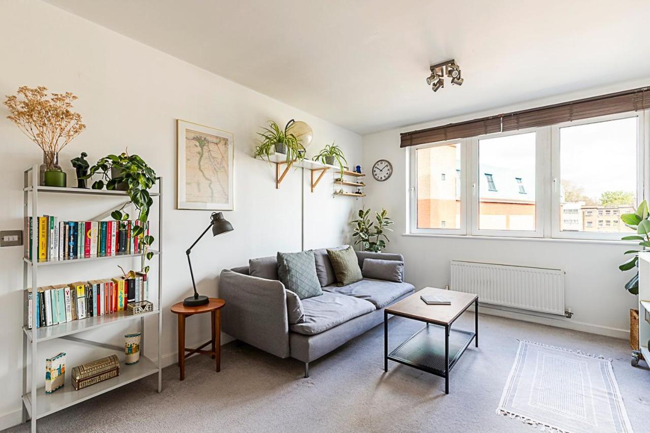 Chic & Modern Dalston Apartment *