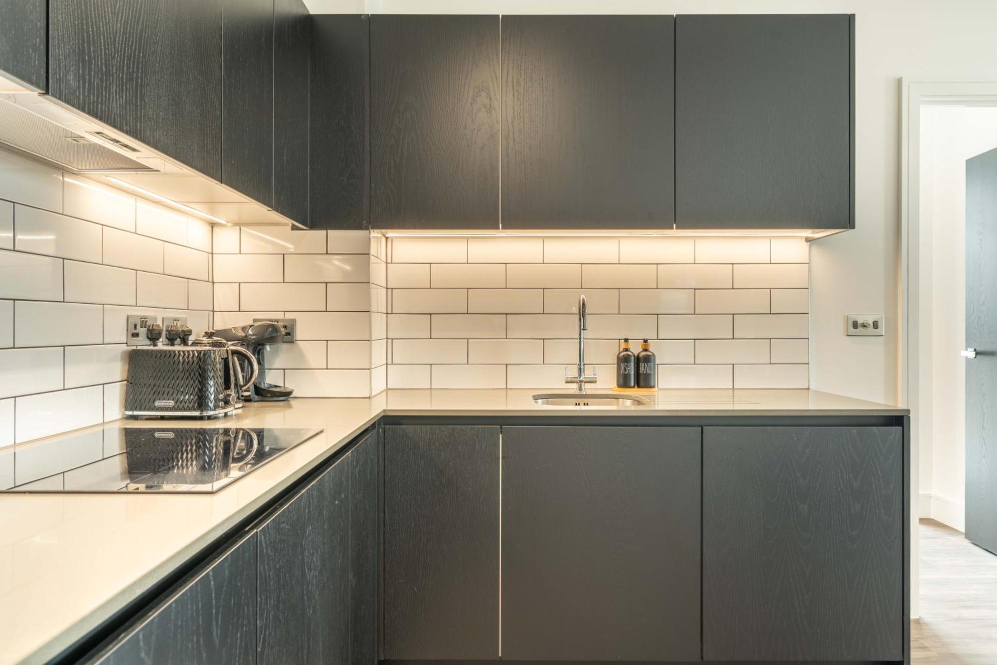 Apartment Mitre Picasso By Artsy