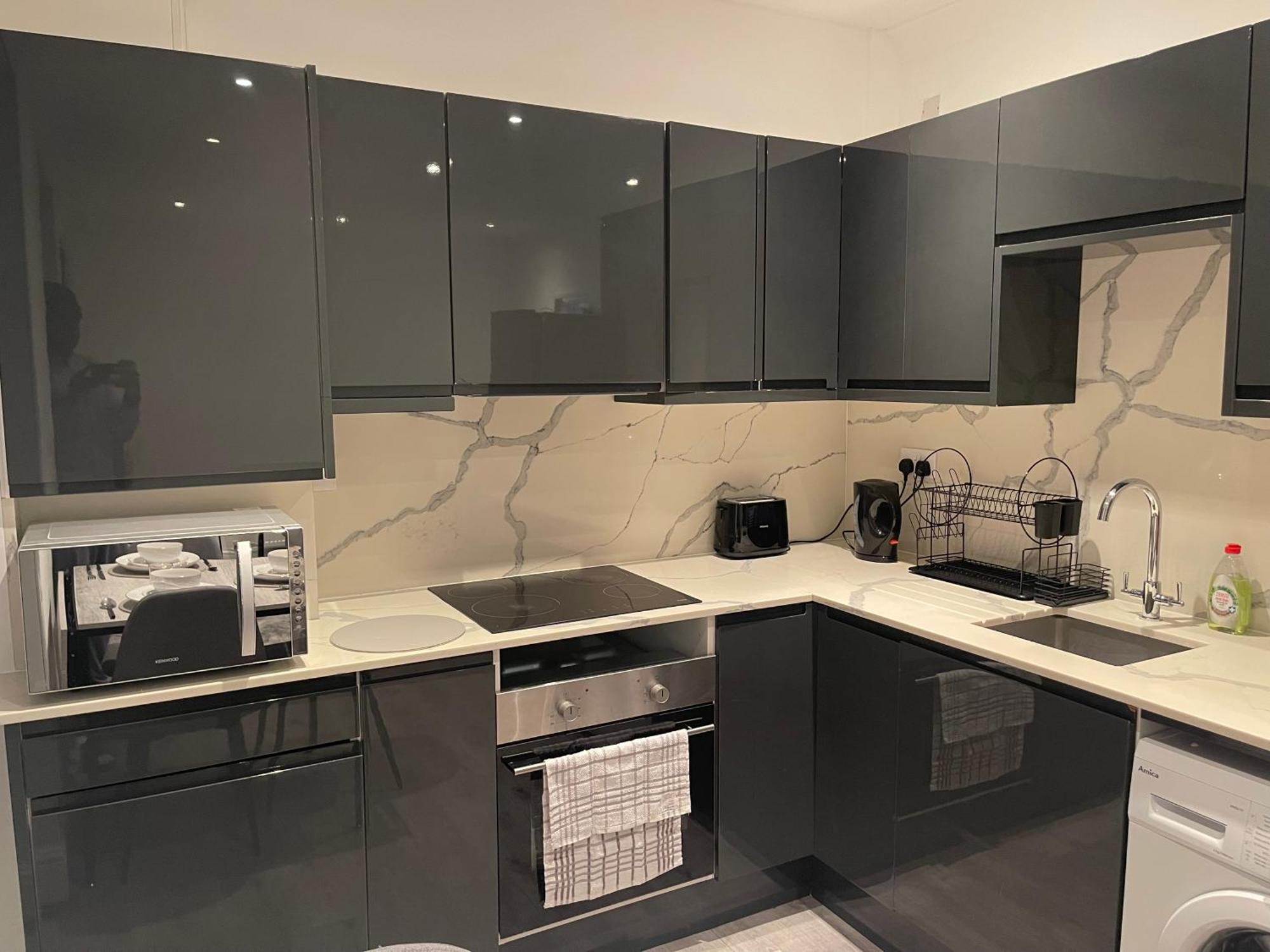 Brick Lane Modern 2 Bedroom Appartement *