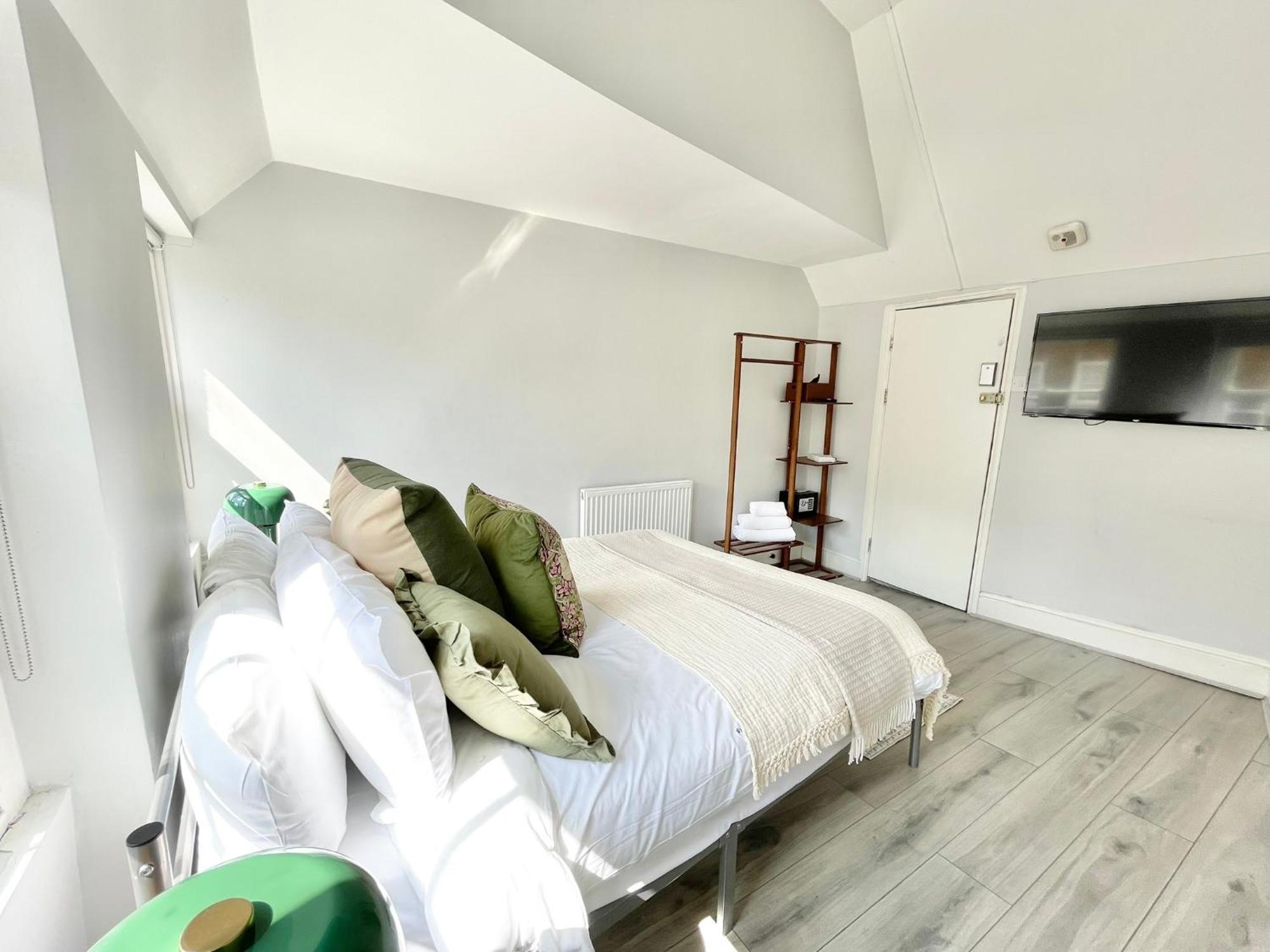 Soho 4 Guest house *