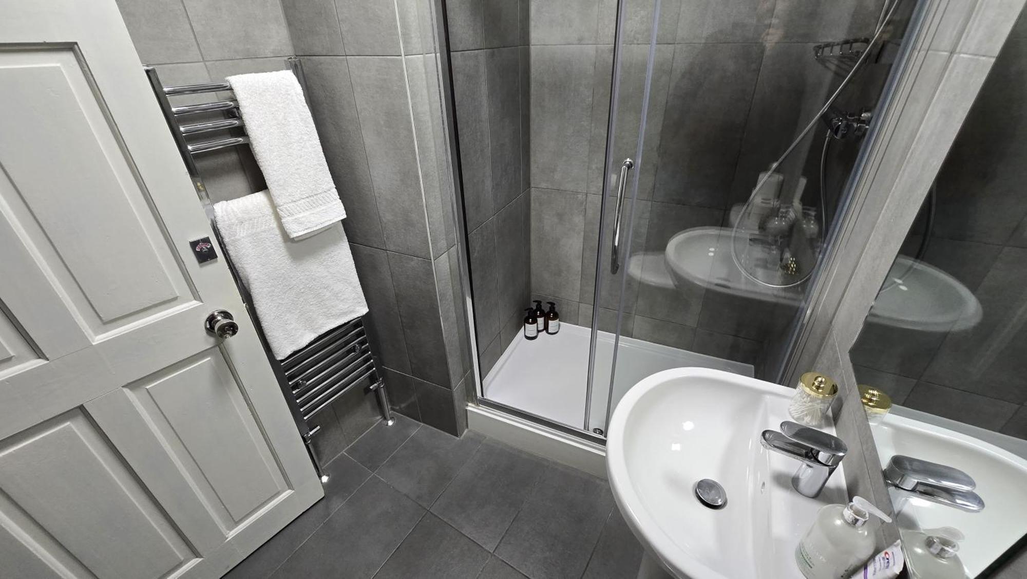 Guest house Soho 4 *