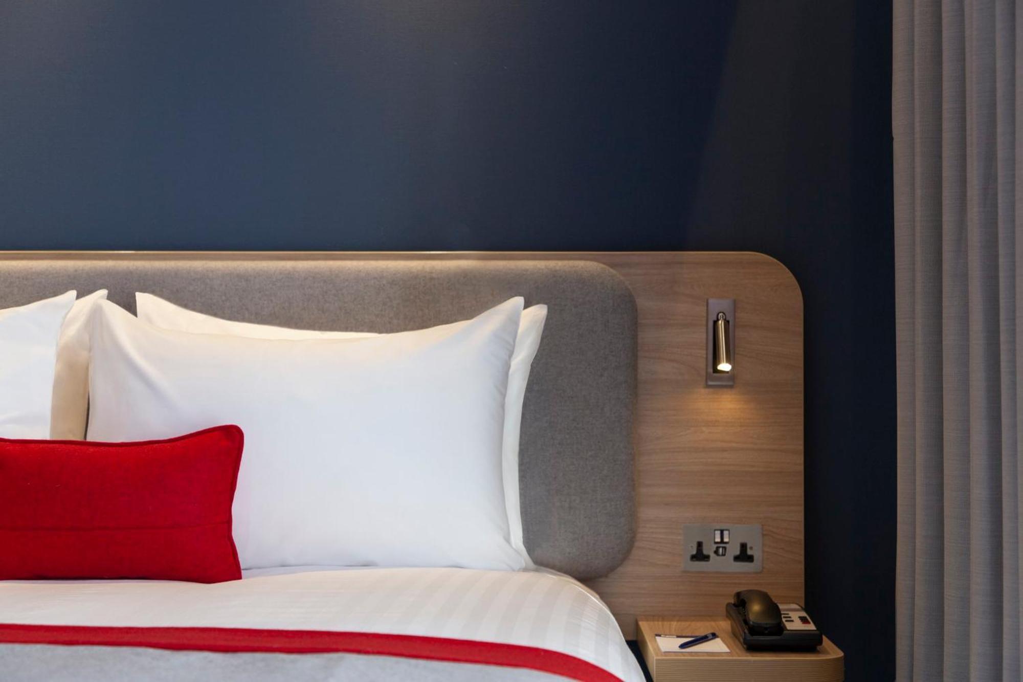 Express Royal Docks By Ihg Hotel