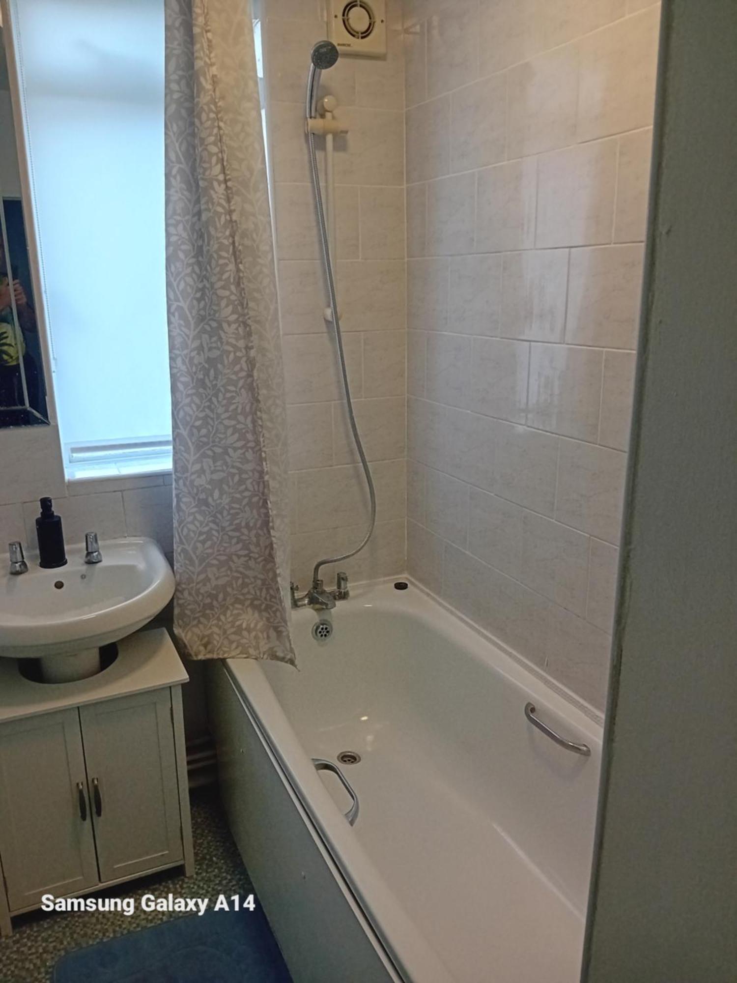 63 John Aird Court Homestay London