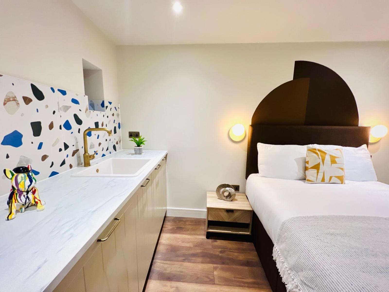 Guest house Holly A Mini Great Location For Tourist!!!