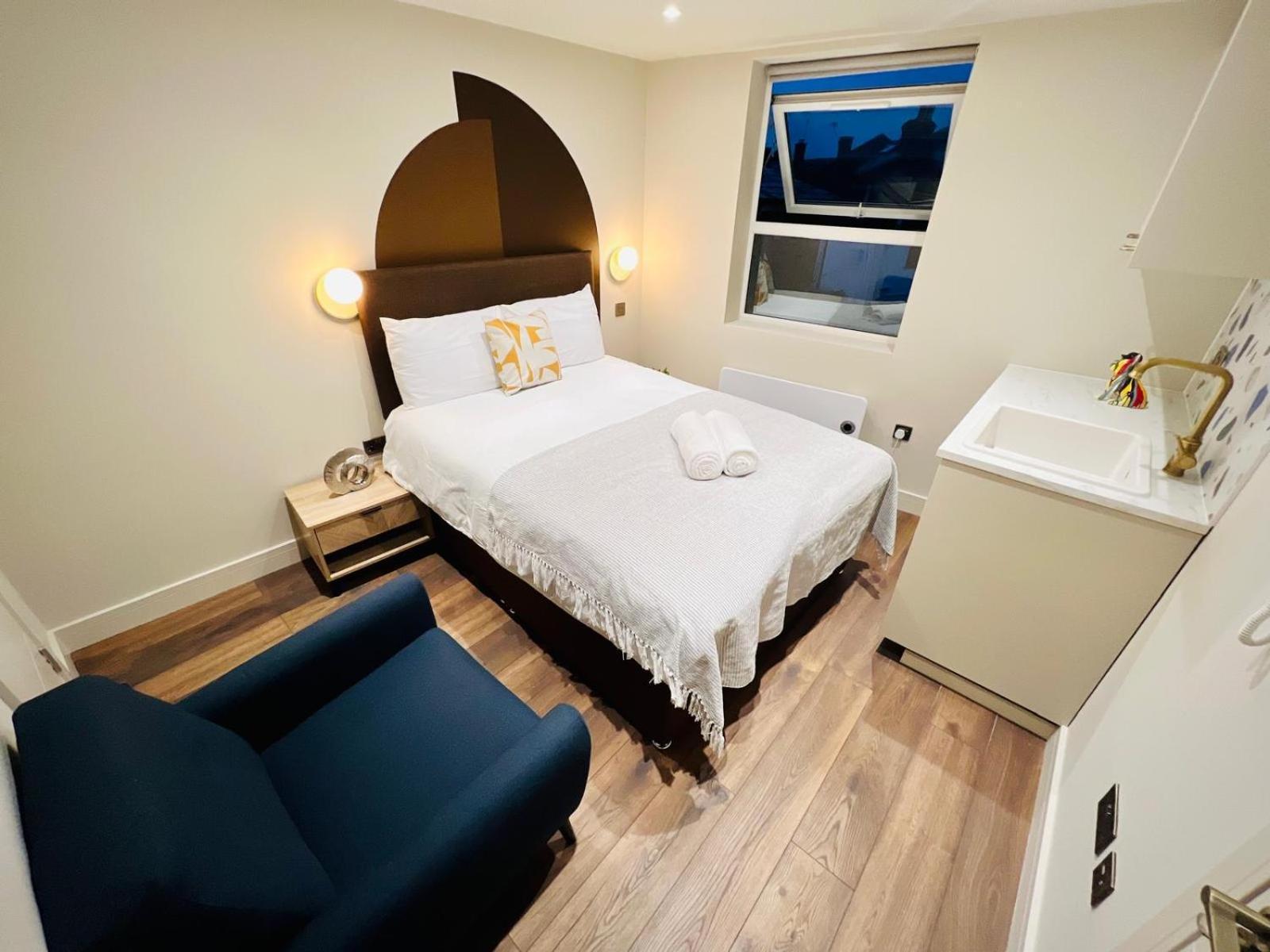 Holly A Mini Great Location For Tourist!!! Guest house London