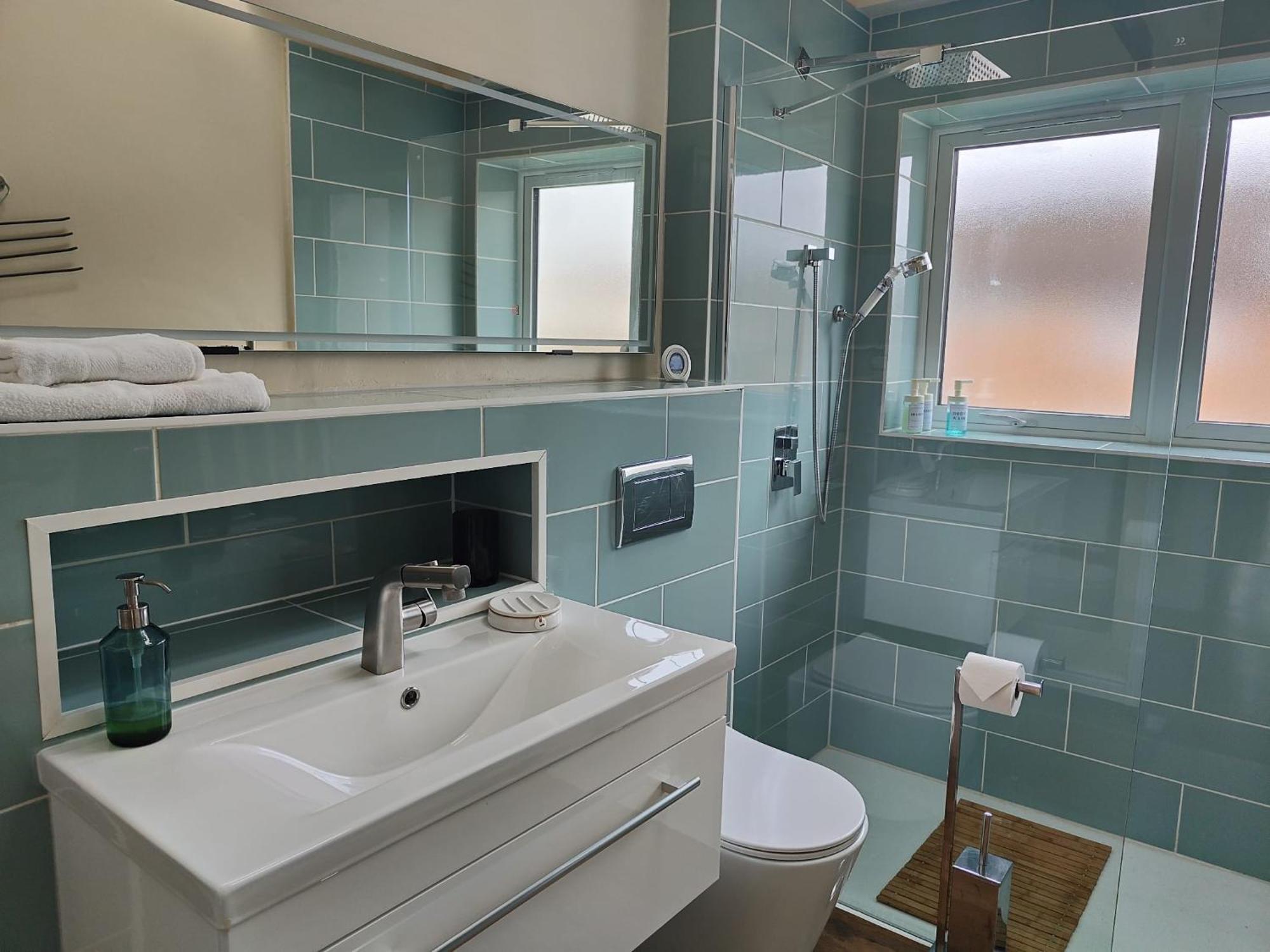 Clifton House O2 & Excel With Private Bathroom And Breakfast Option * Londres