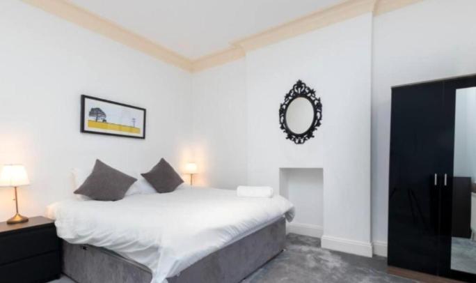 Chelsea Charm Radiant 3br Elegance Apartment London