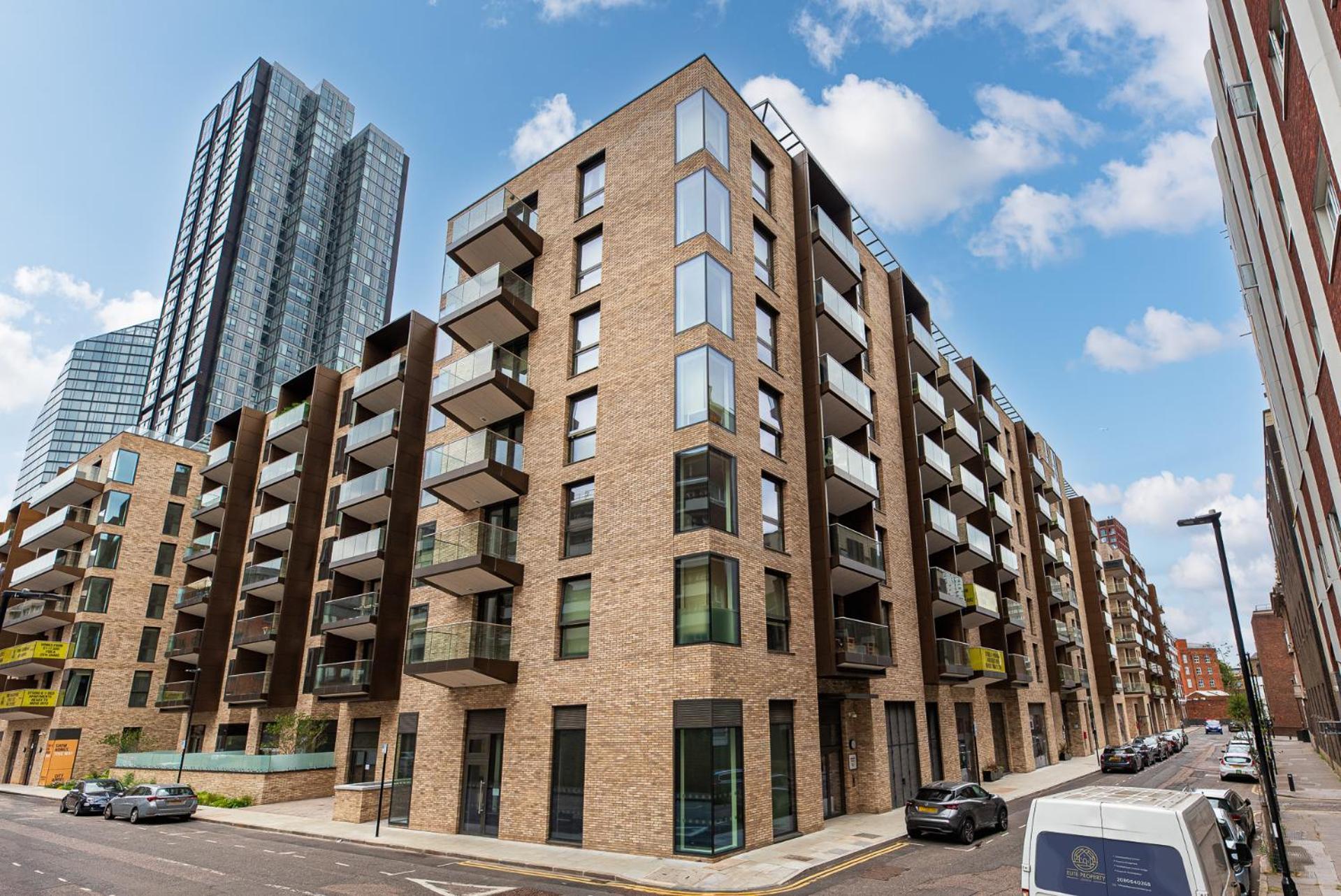 Lavish 2 Bedroom Flat With Private Balcony In Clerkenwell, Barbican * London
