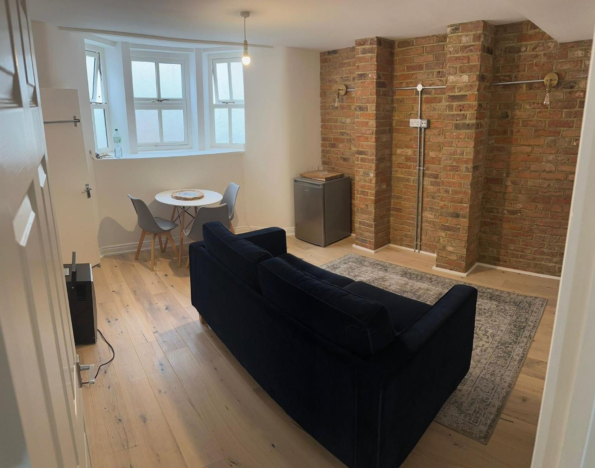 Basement Flat Is Stoke Newington Apartment London