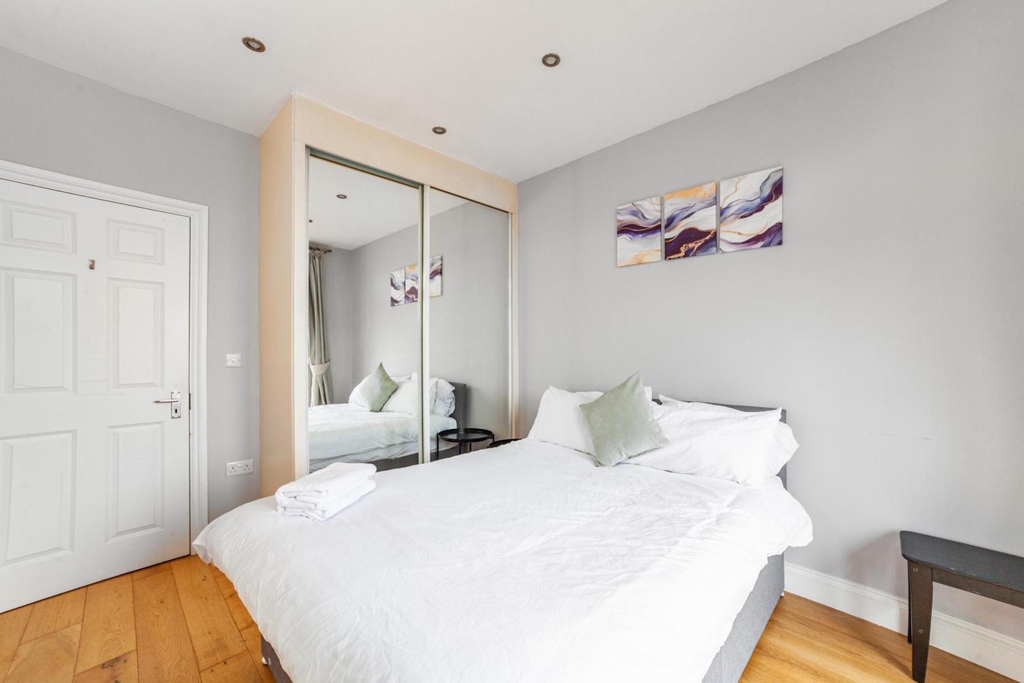 Relax And Unwind, King Beds Near Camden Town Apartamento Londres
