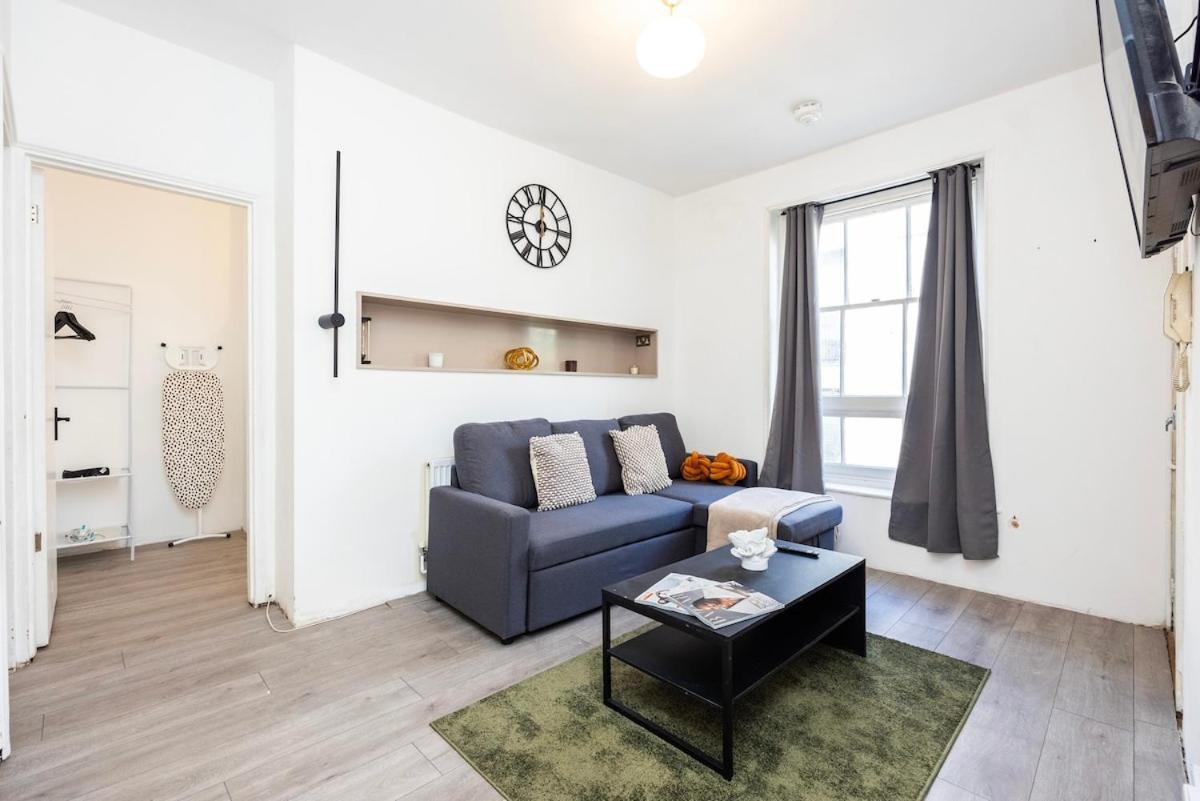 Classy 2 Bedroom Near Old Street Station * Londen