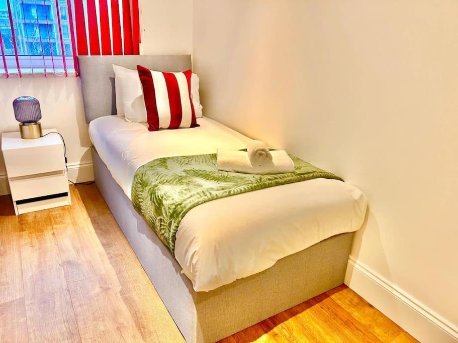 Apartment Deluxe In Royal Docks