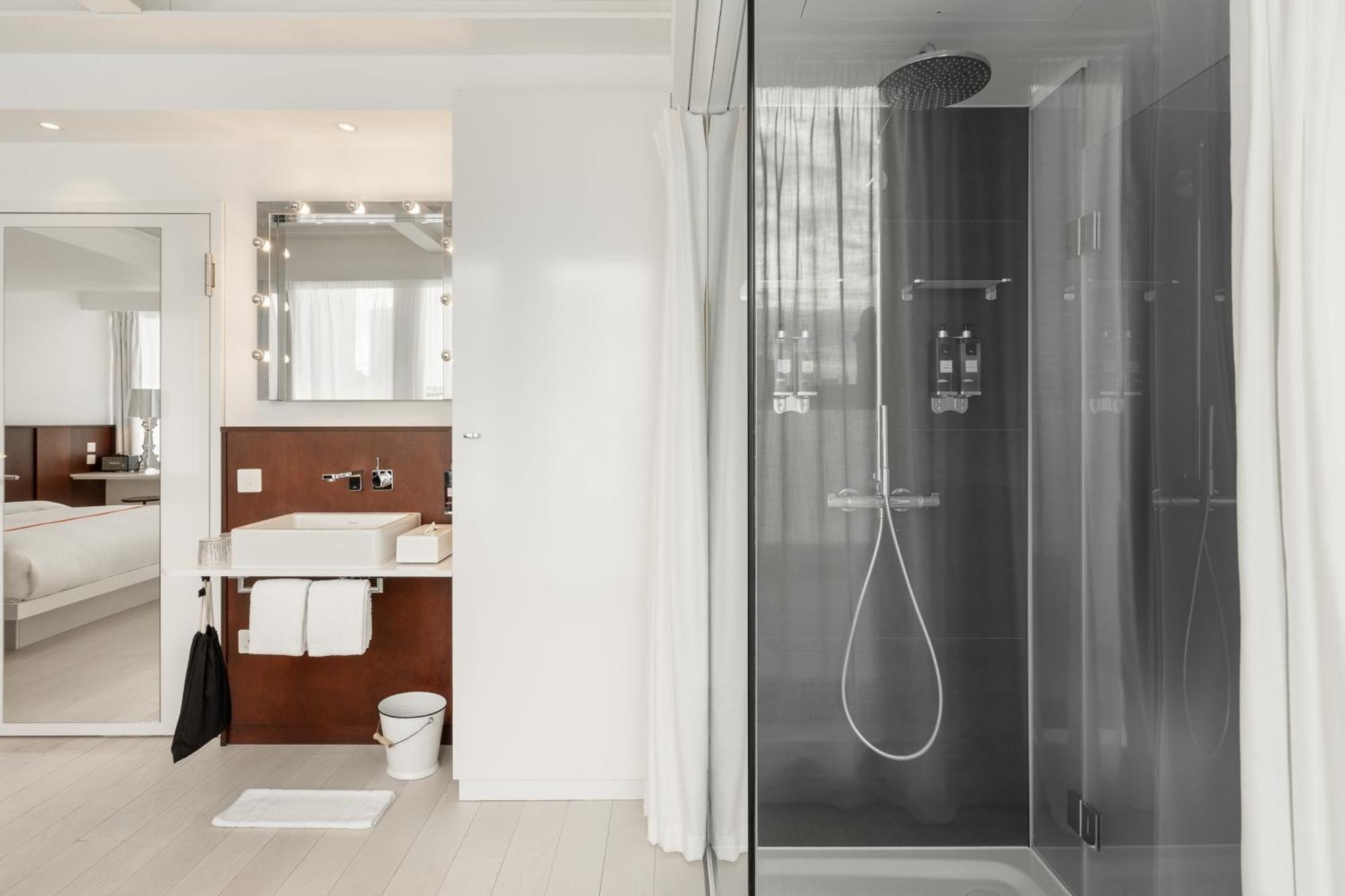 Ruby Lucy Hotel 4*