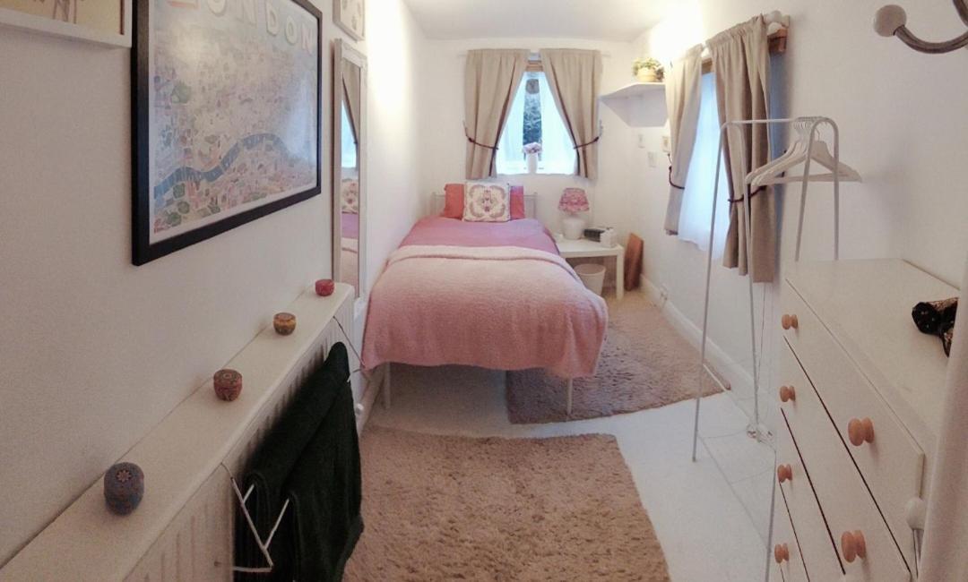 Centrel To Single Bed Quiet With Host And Breakfast * Londen