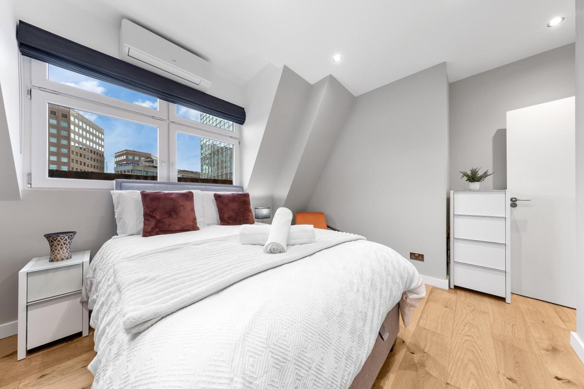 Bridge Luxury By Sol Haven * London