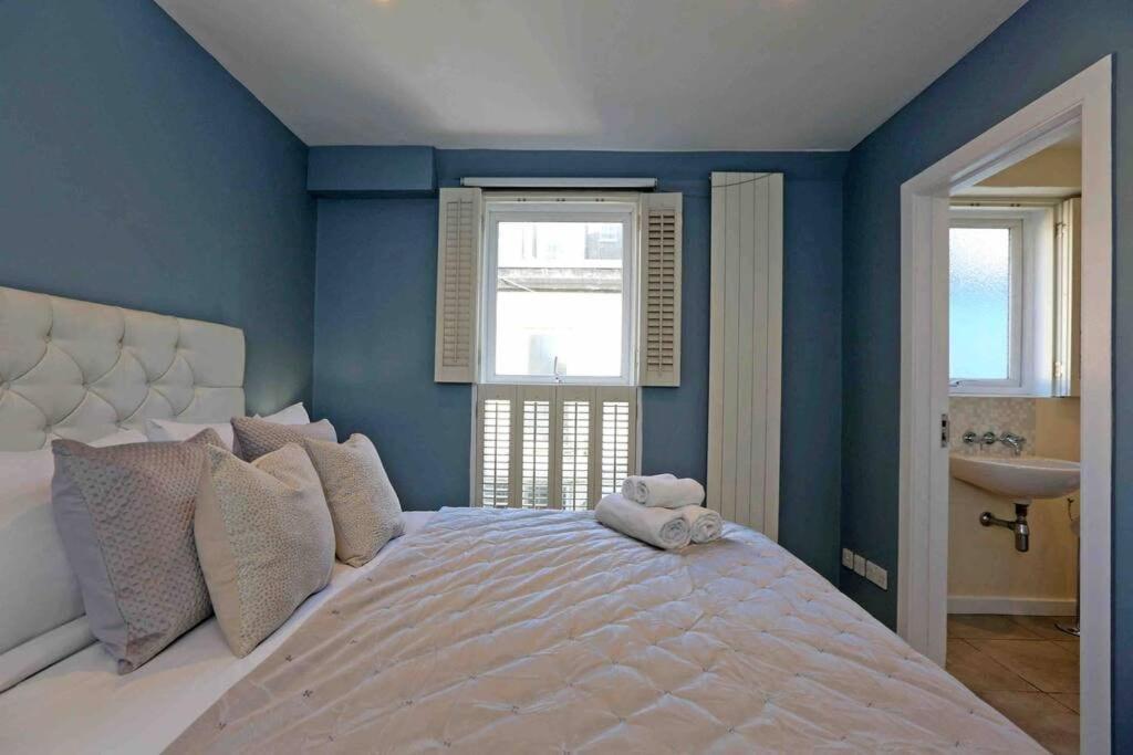 Сasa de vacaciones 3bed Townhouse Earls Court Old Manor Londres