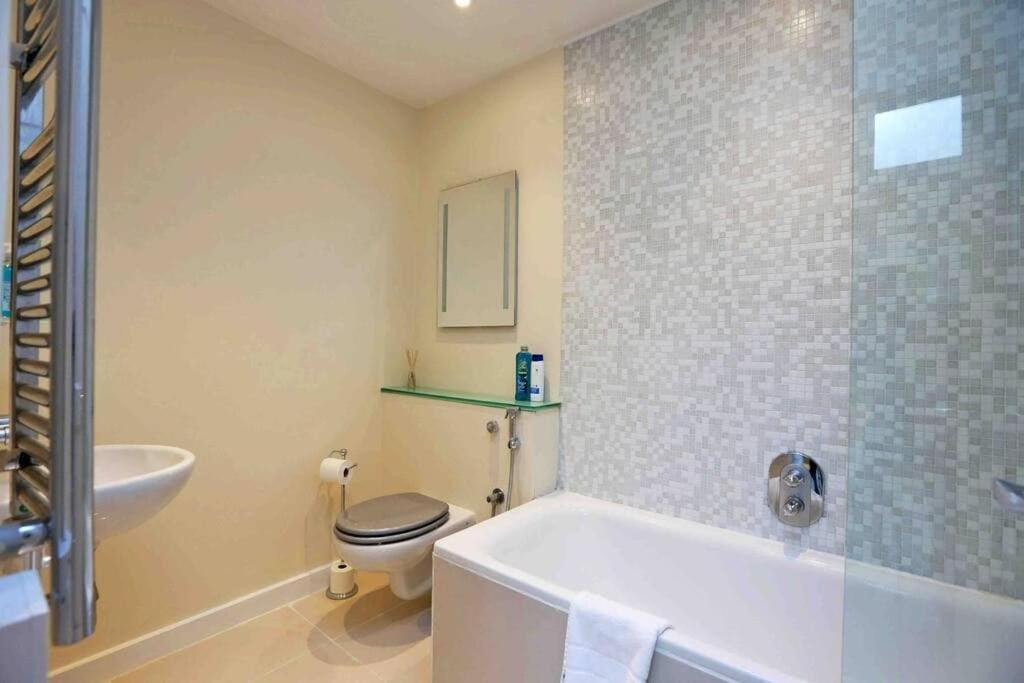 3bed Townhouse Earls Court Old Manor Сasa de vacaciones *
