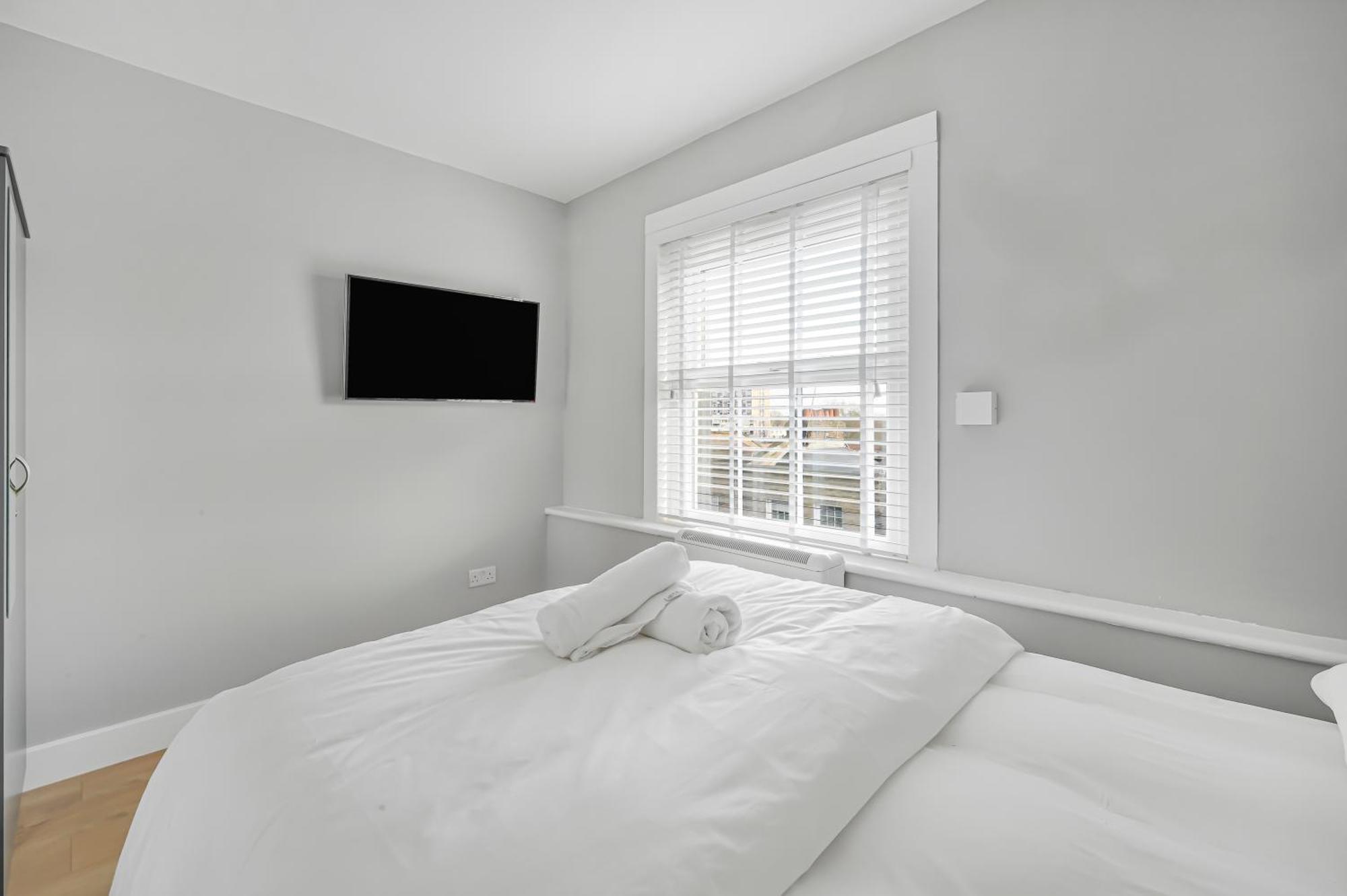 169 London