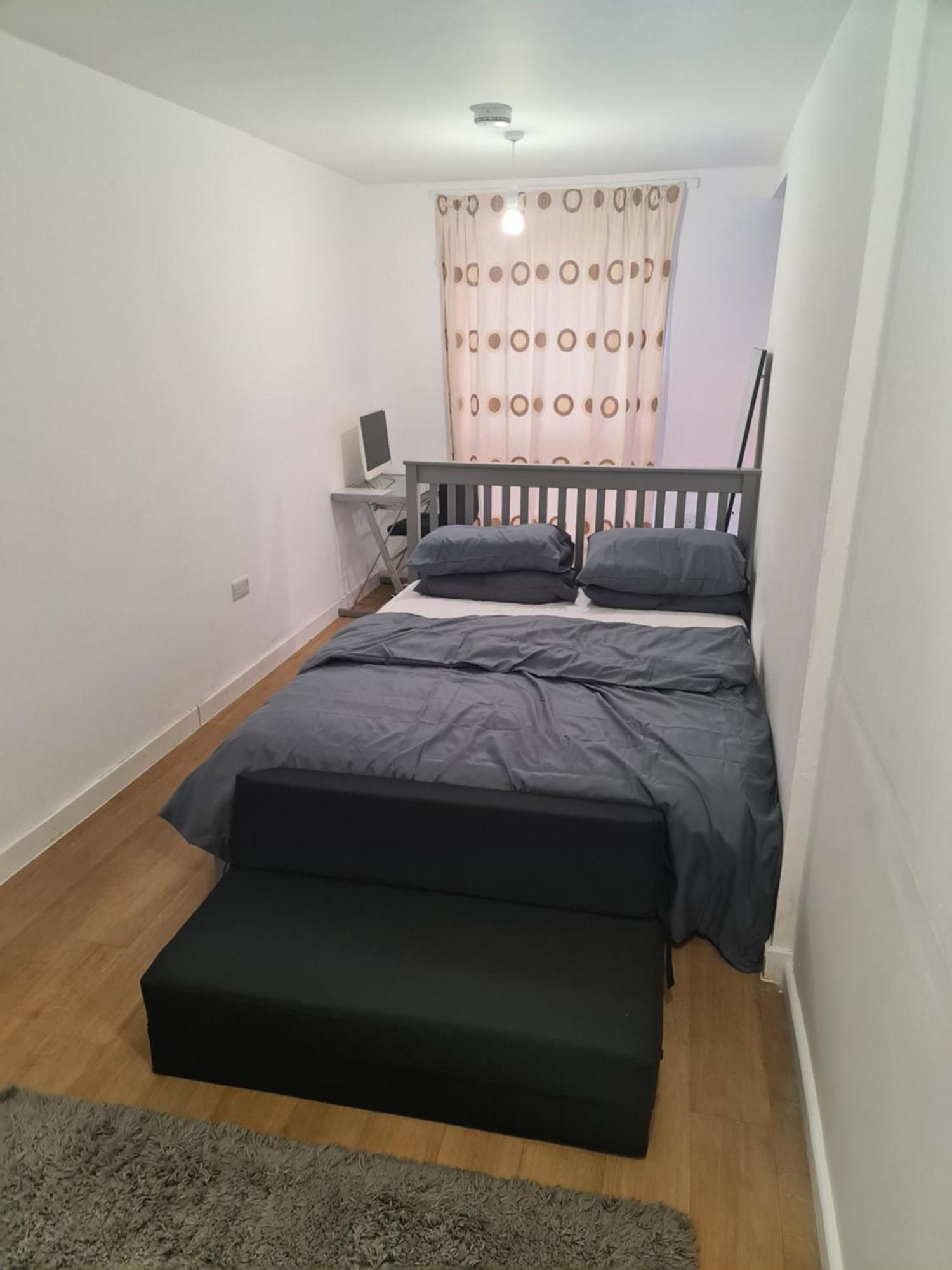 Lascelles House - A Few Mins To Us Embassy, Battersea Power Station & Homestay
