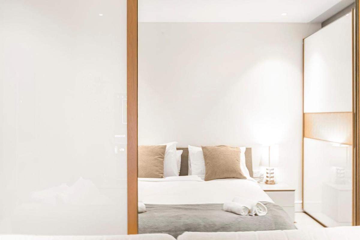 Chic Manhattan Retreat London