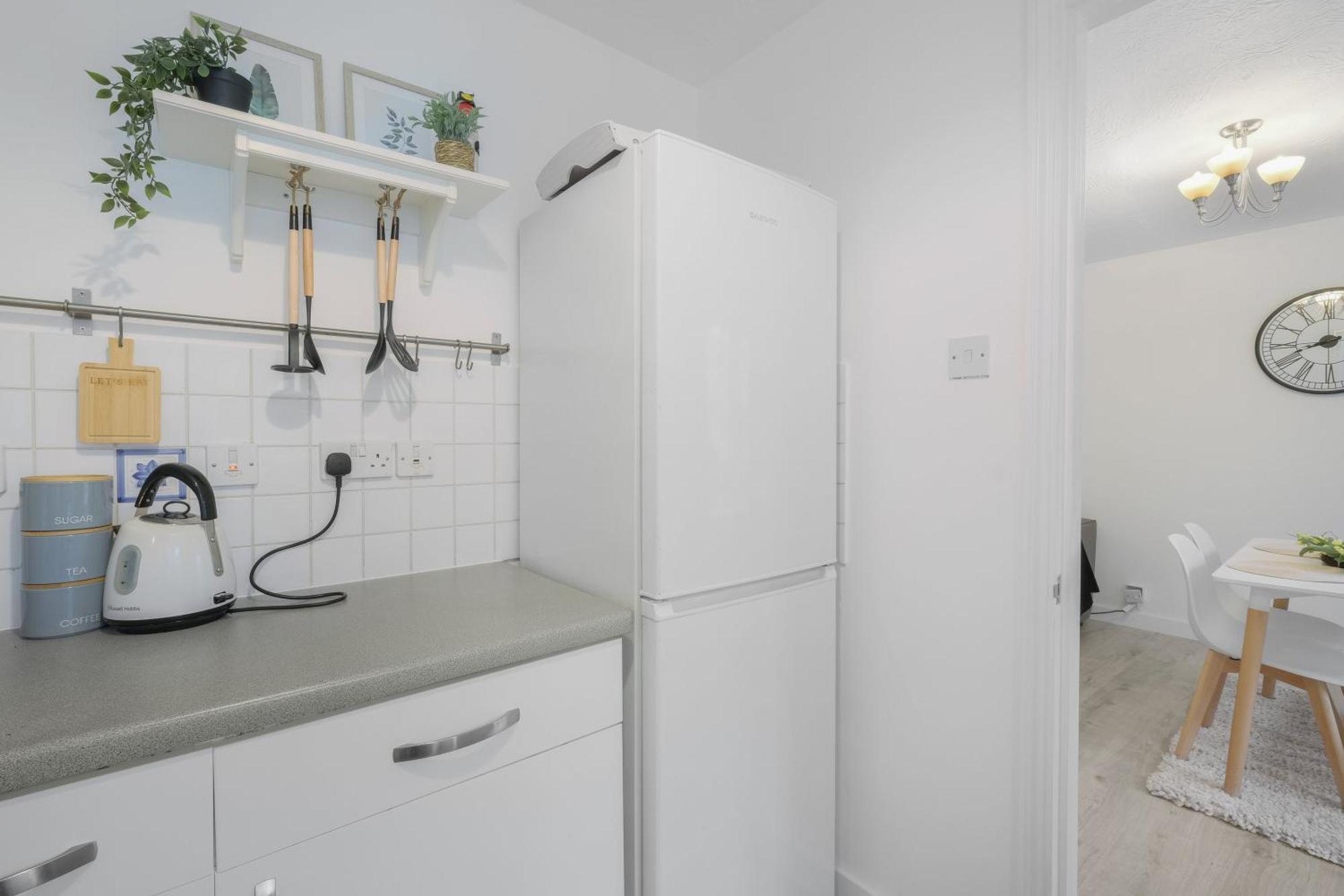 Charming 2-bedroom, 1-bathroom In Transom Square Apartment London