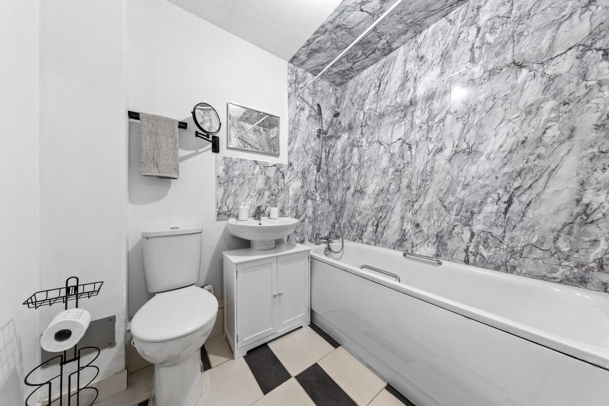 Apartment Centre Fbs Spacious Flat