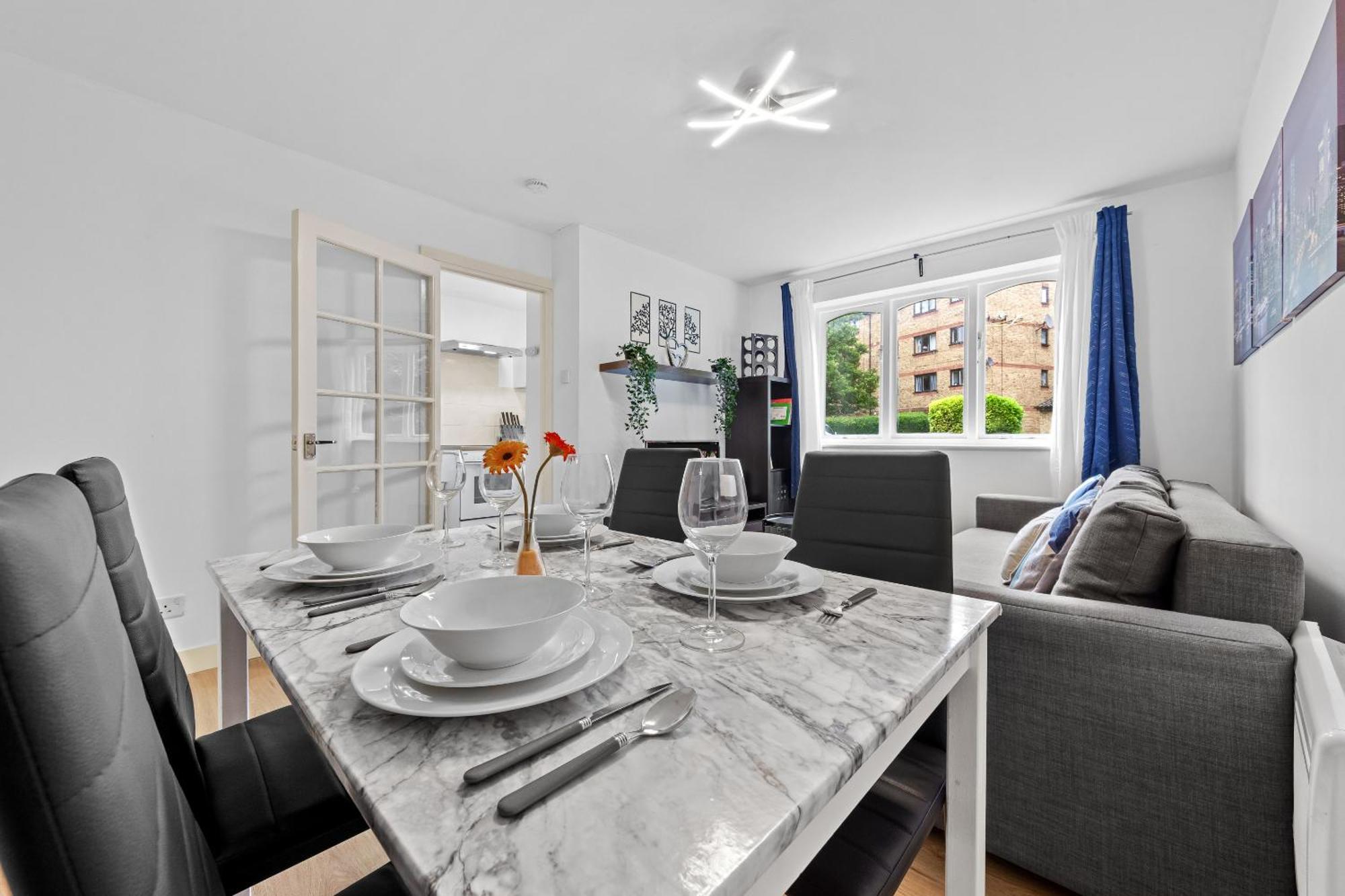 Apartment Centre Fbs Spacious Flat *