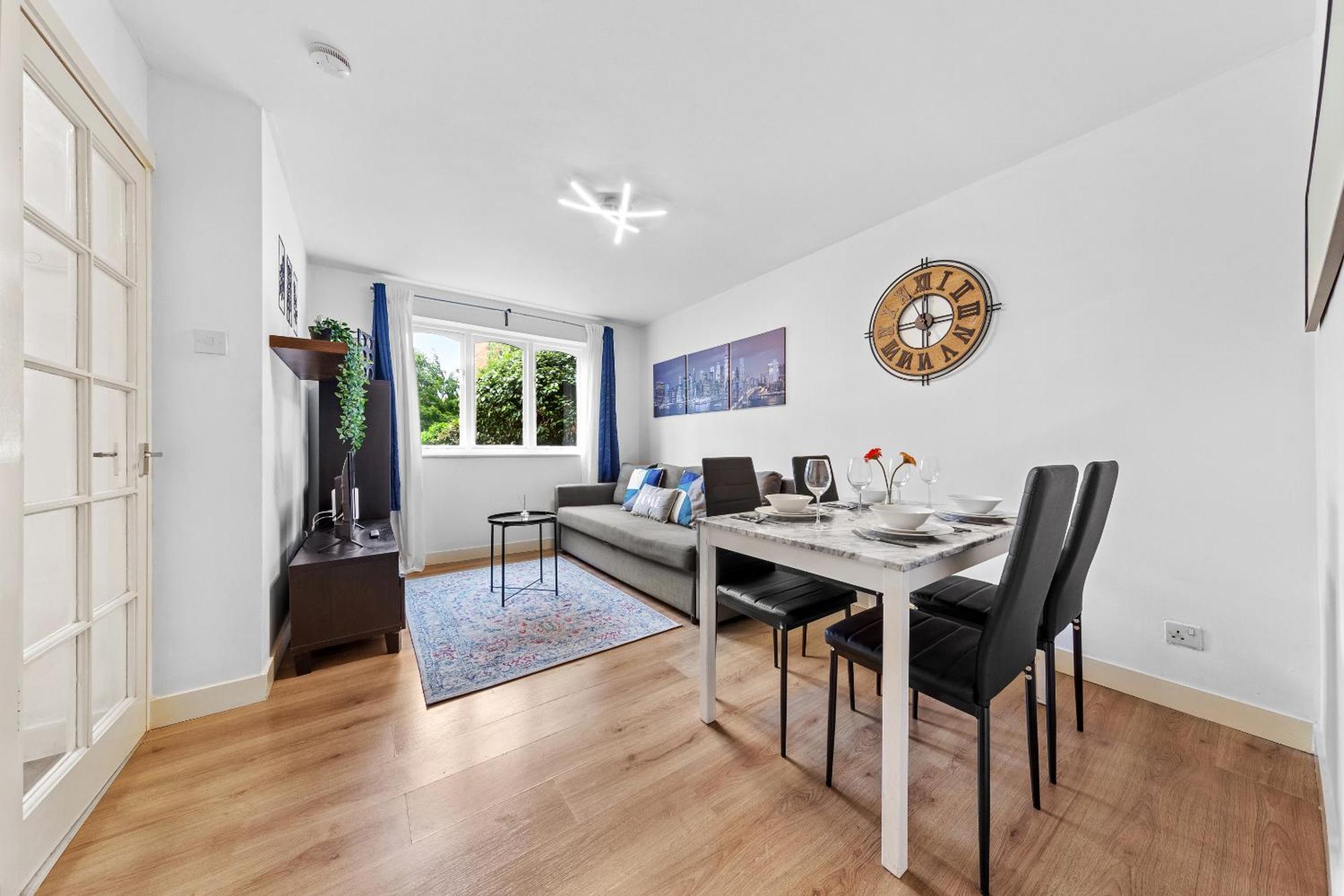 Centre Fbs Spacious Flat London