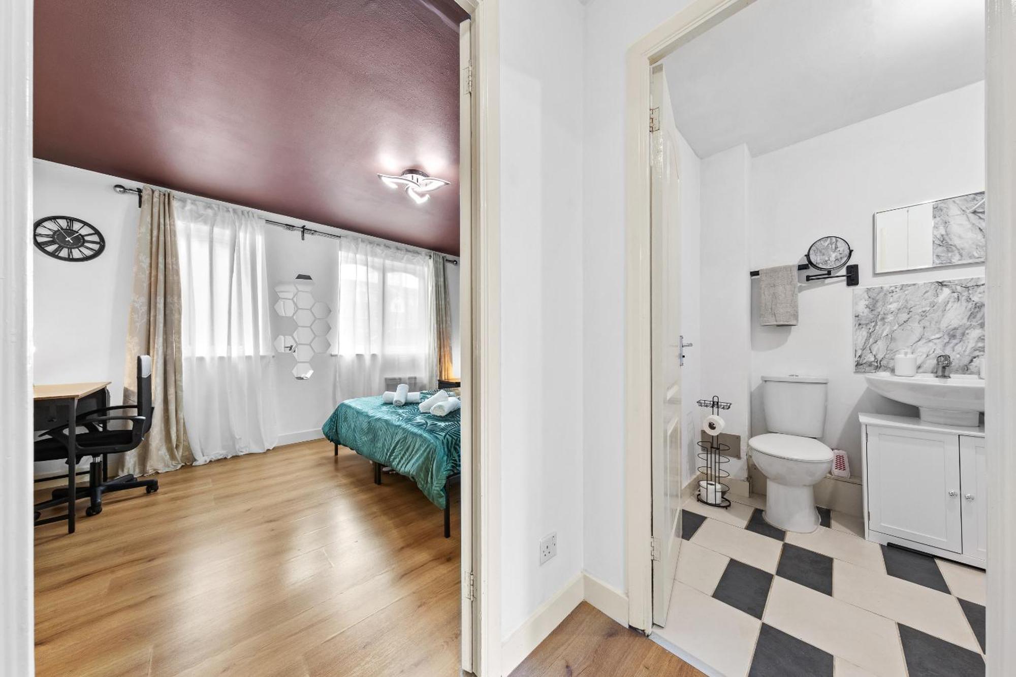 Centre Fbs Spacious Flat Apartment *