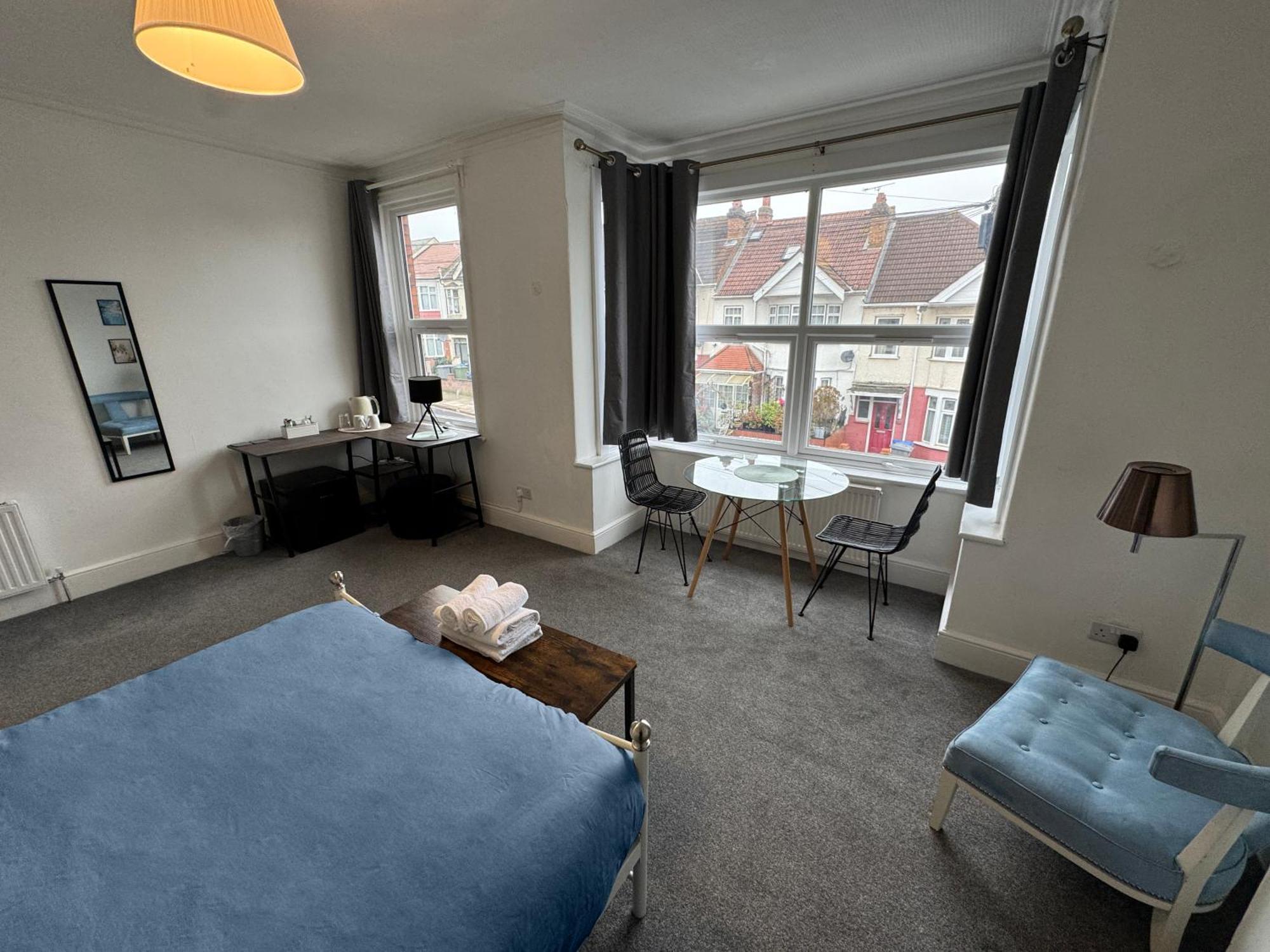 Gasthuis Cosy Double A Stones Throw From Wembley Stadium