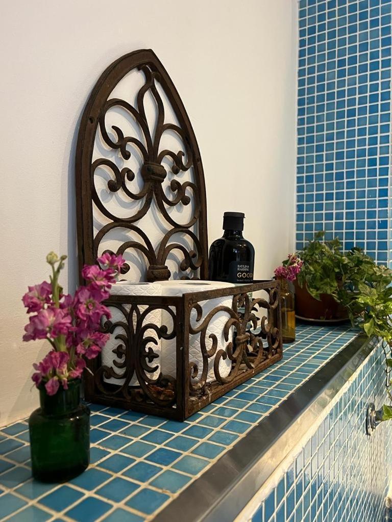 Creative Oasis In The Heart Of *