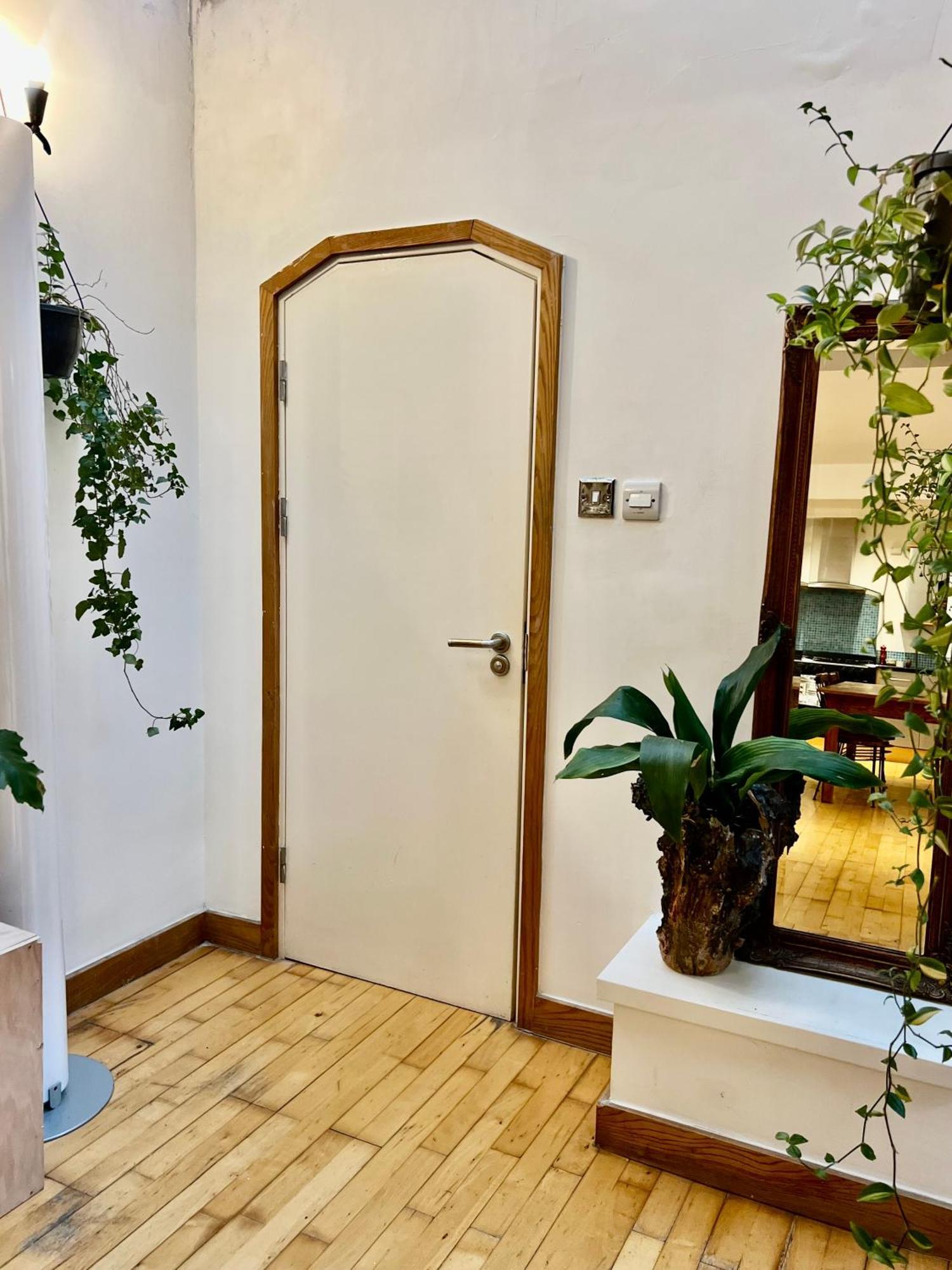 Creative Oasis In The Heart Of Guest house *