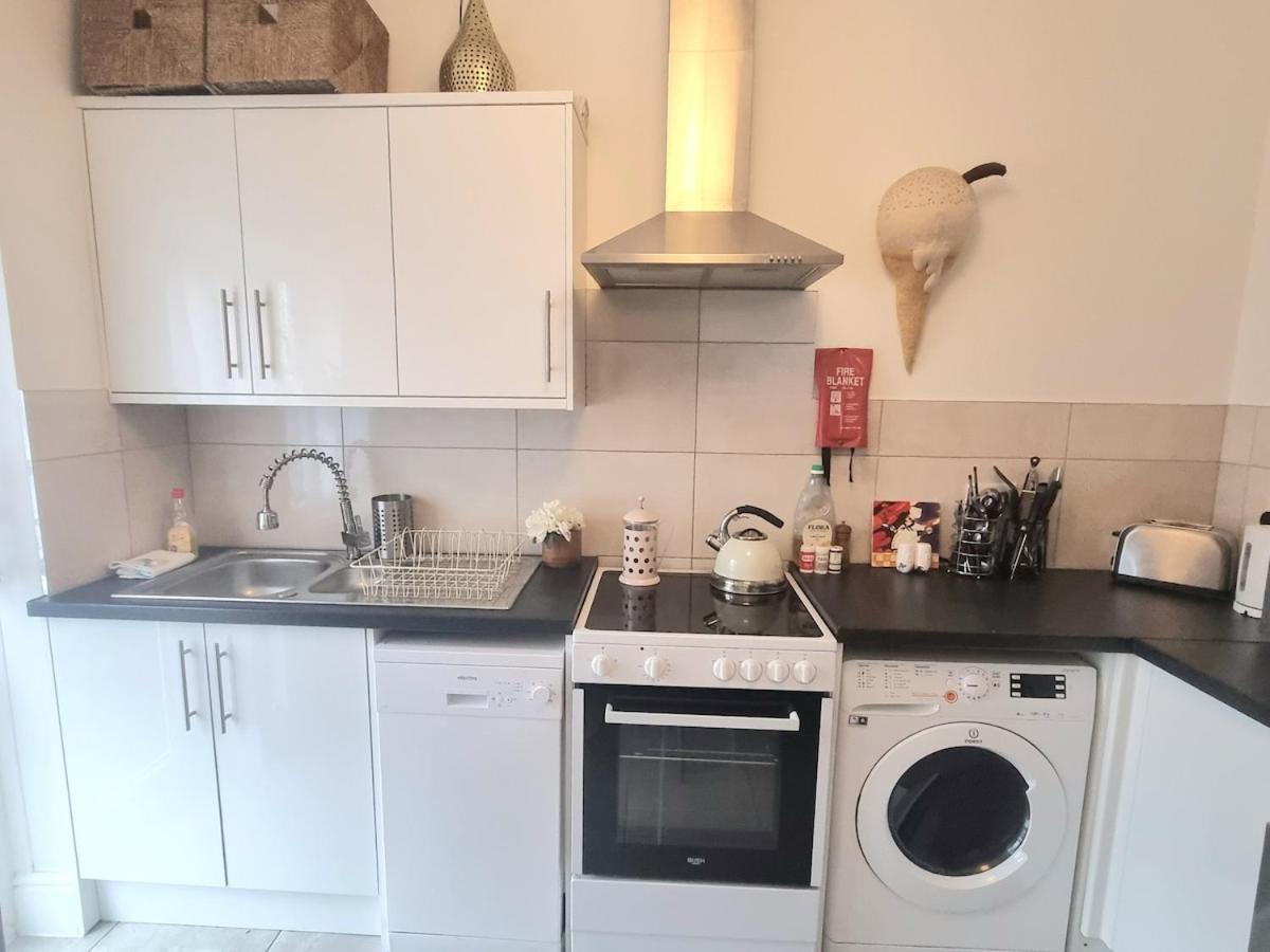 2bed 2bath 8min To Bridge Londres
