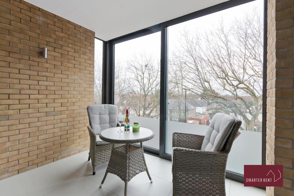 Two Bed Flat - Isleworth *