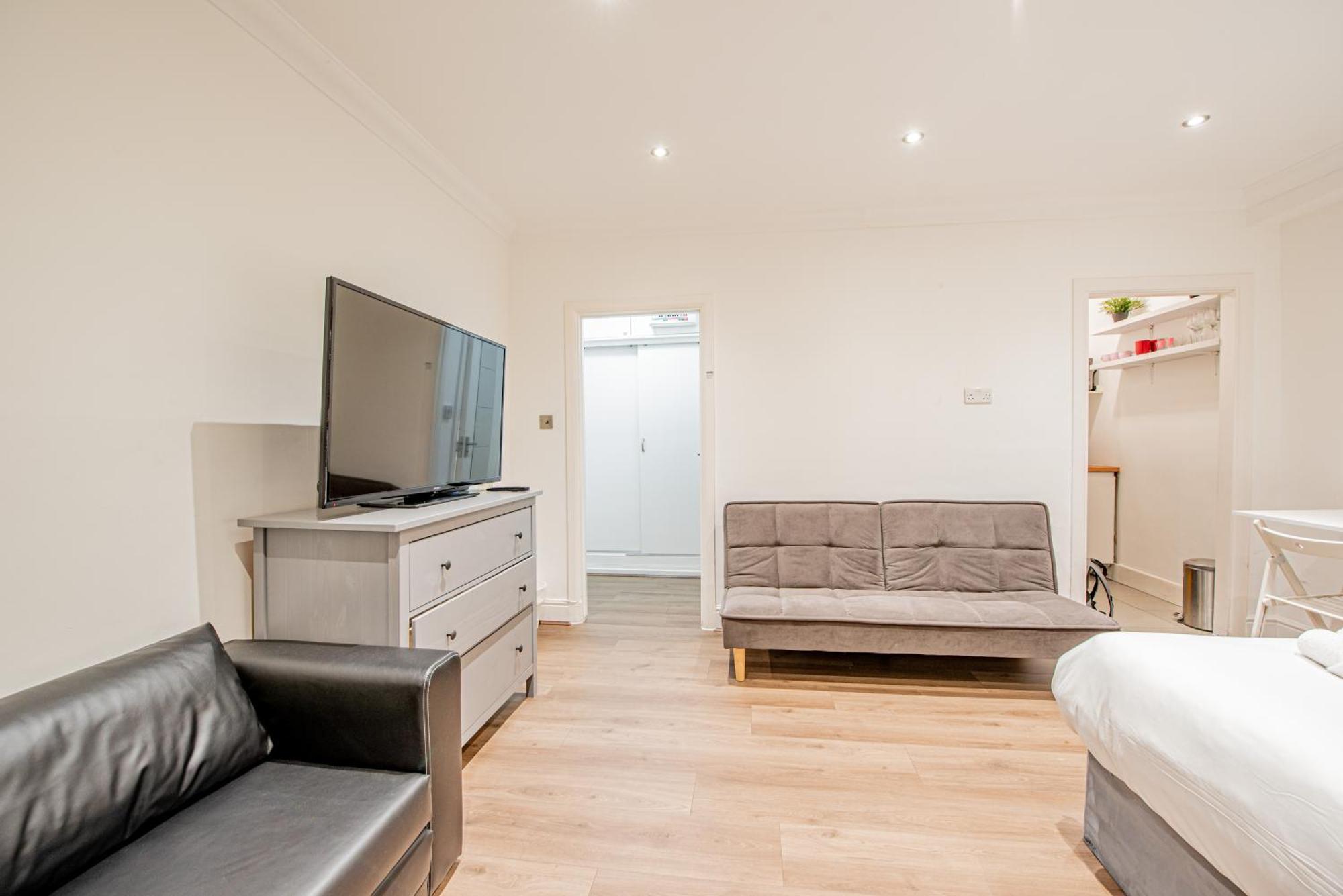 Apartment Stylish Elegant Hyde Park Flat