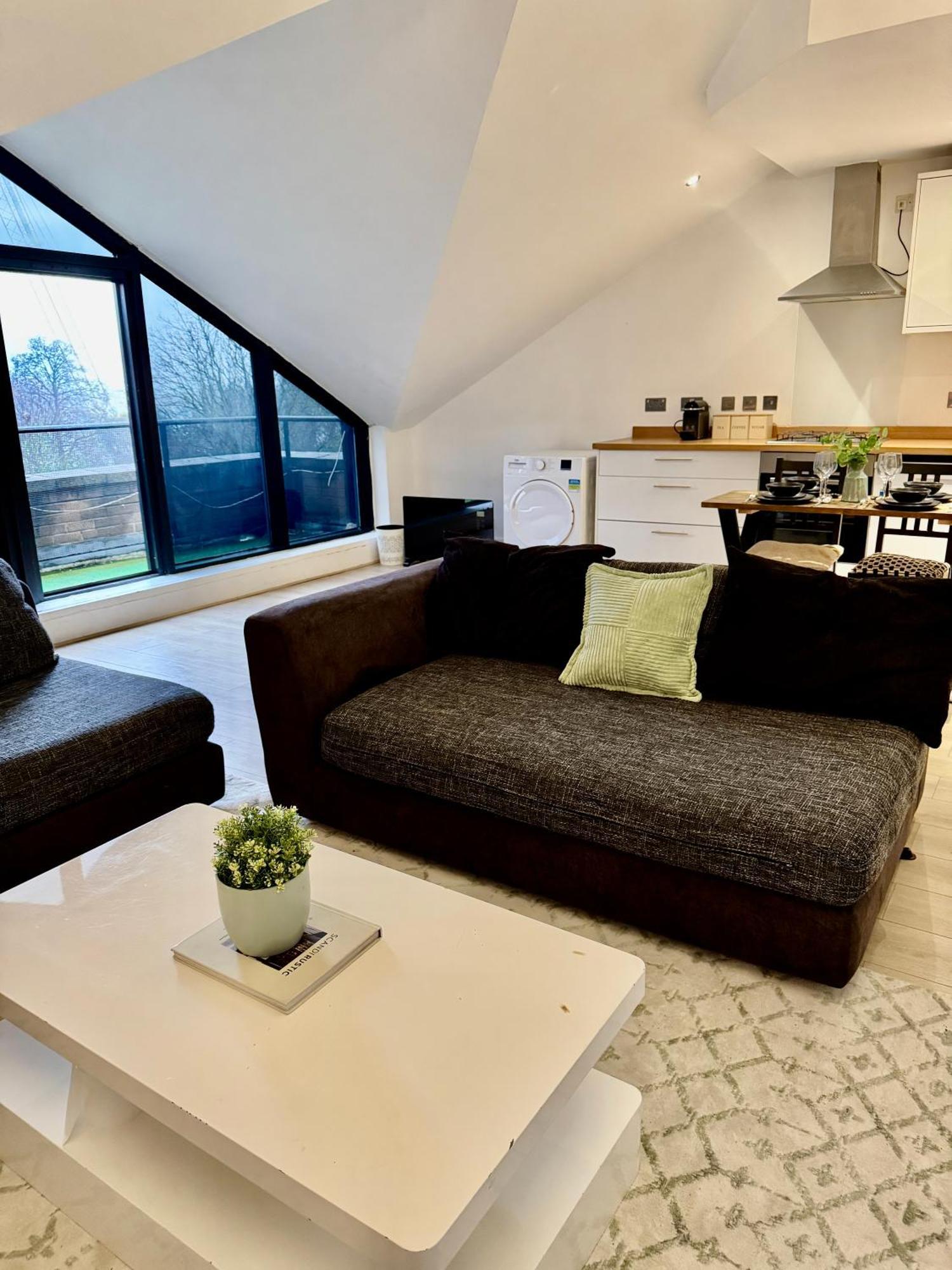 Stunning 1 Bedroom In Wapping - Sleeps 4 And Free Parking! Apartment *