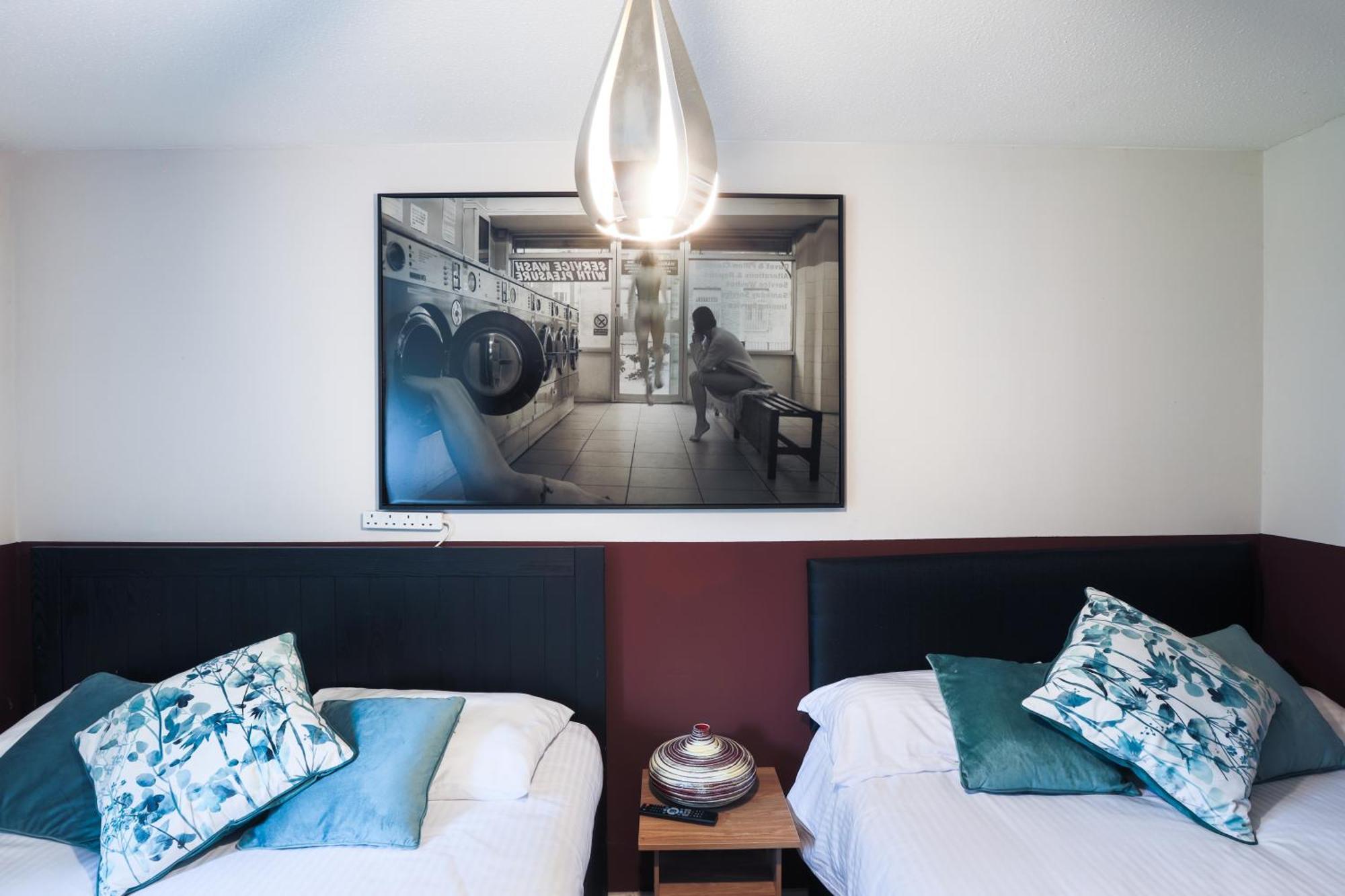 Apartment 20 Percent Off -Todayonly-Mobilerate Offers-Genius Offers-Londonbridge City Apartment W Free Parking-Wifi-Sleeps7-4Beds-Netflix-Family!