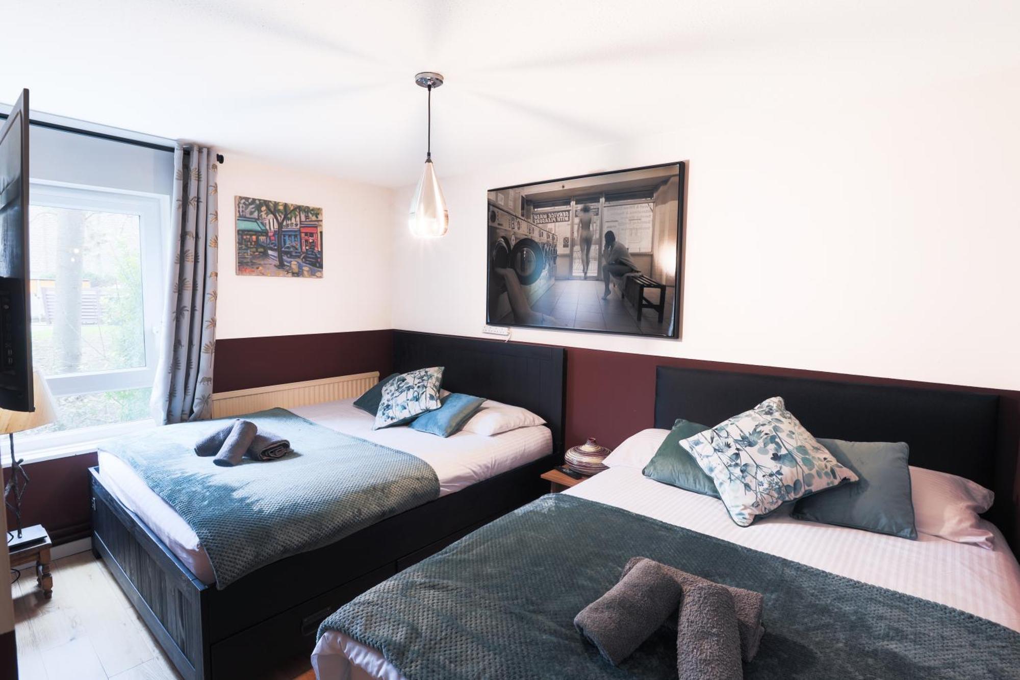 Apartment 20 Percent Off -Todayonly-Mobilerate Offers-Genius Offers-Londonbridge City Apartment W Free Parking-Wifi-Sleeps7-4Beds-Netflix-Family! London