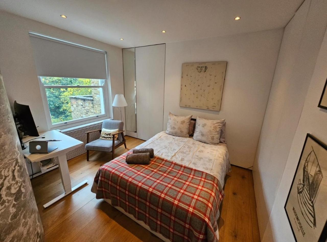 Chelsea, Three-bedroom Contemporary Living Duplex Appartement