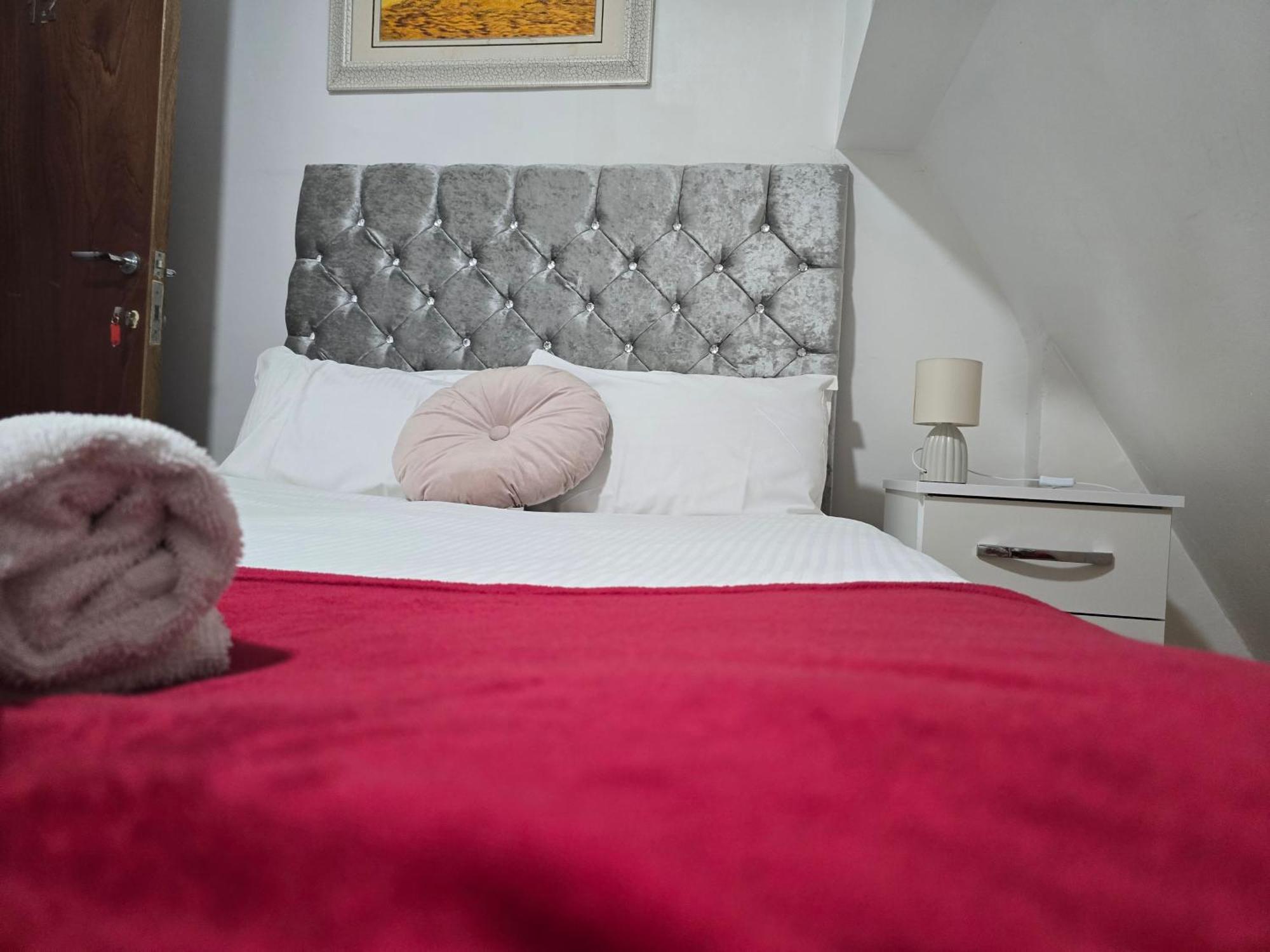 Tower Bridge Roomzzzz Bed and breakfast Londres
