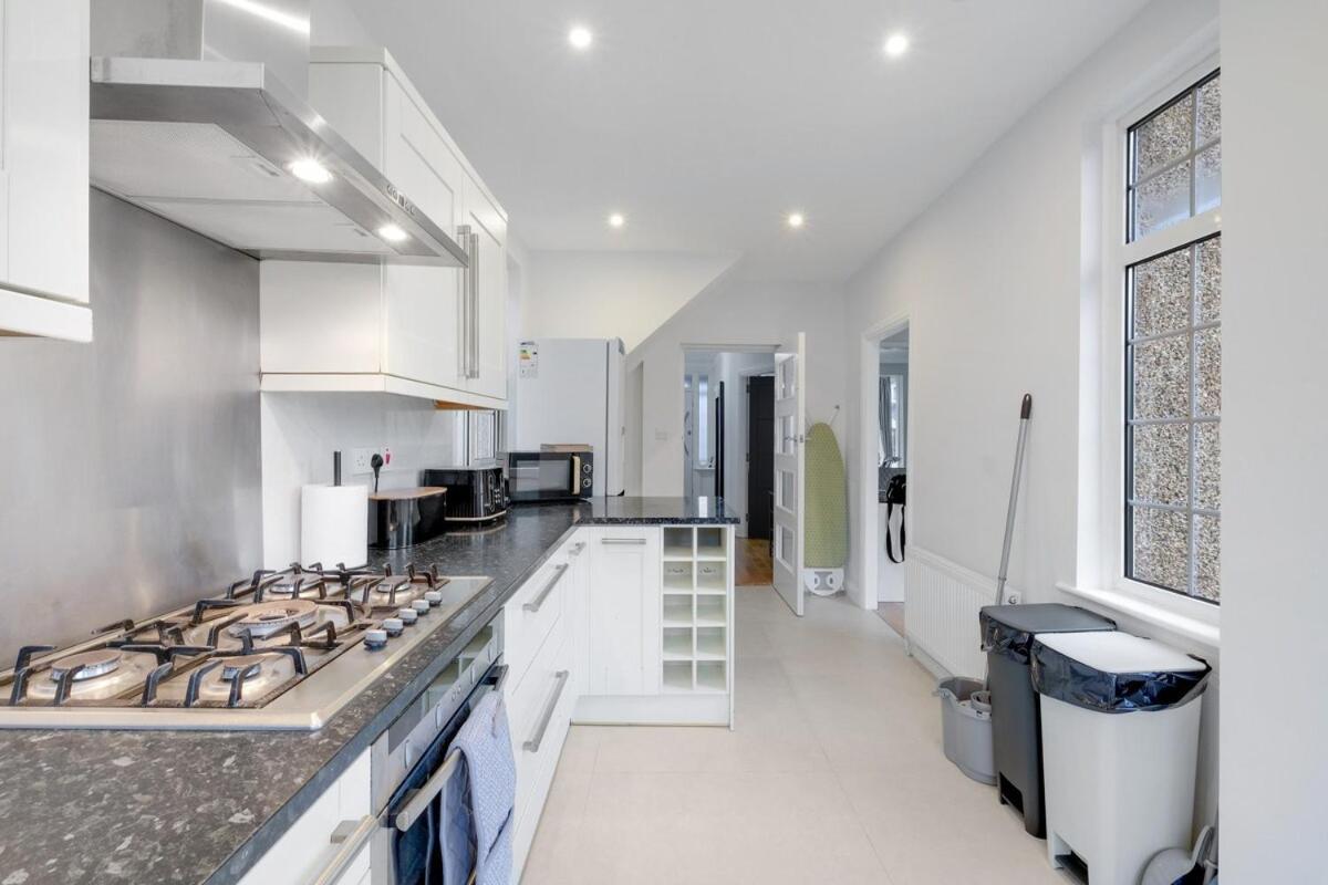 Stylish 3br House Close To Wembley Stadium And Arena Holiday home