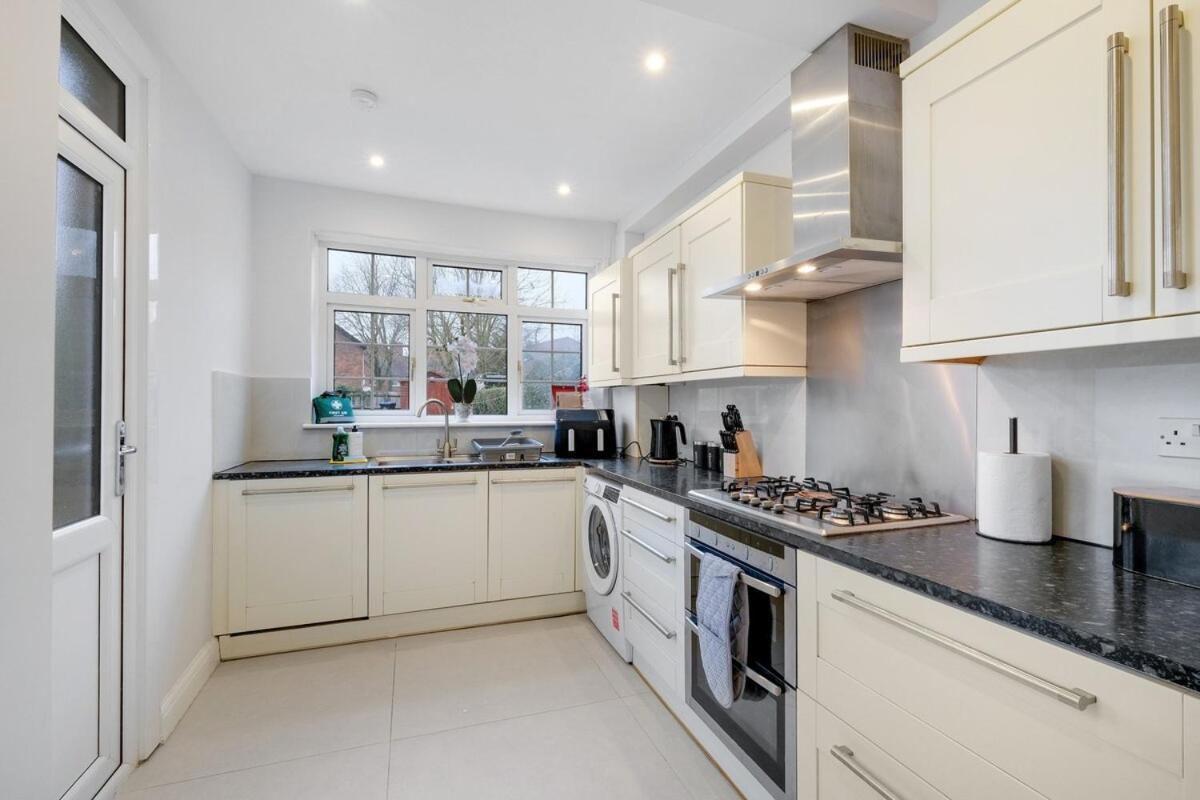 Holiday home Stylish 3br House Close To Wembley Stadium And Arena