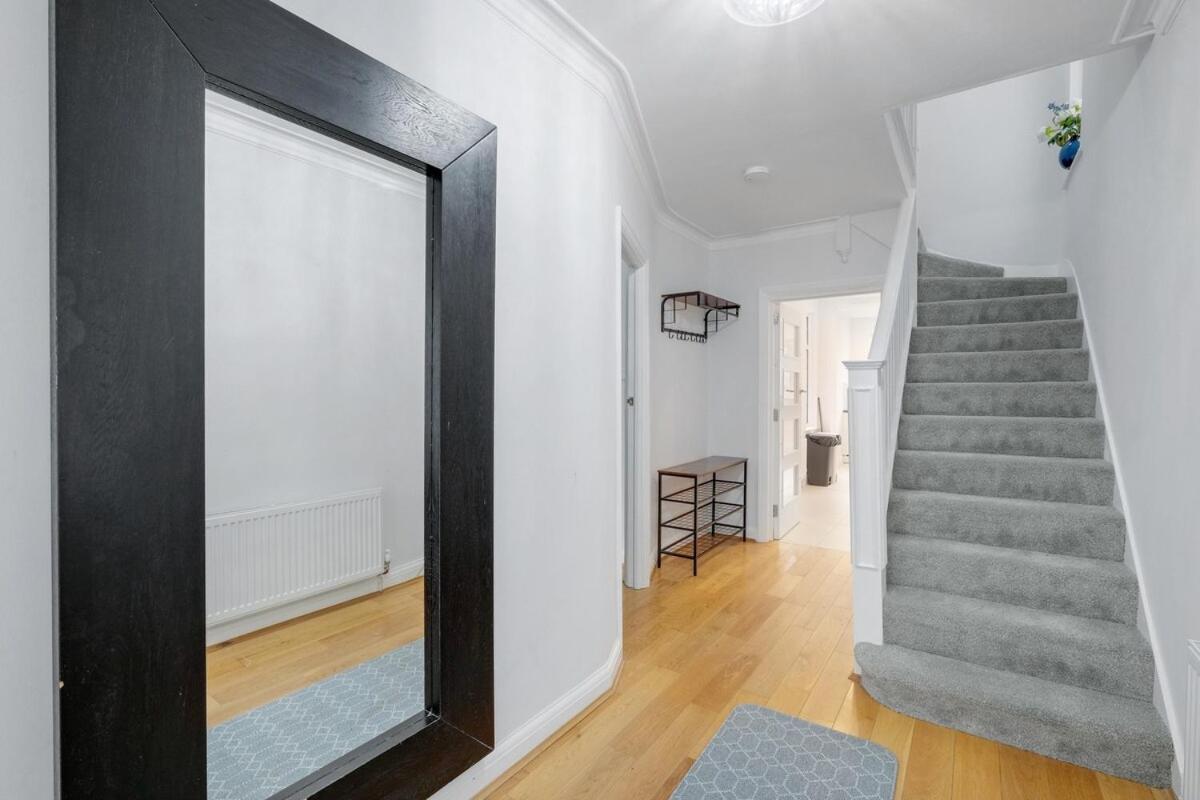 Stylish 3br House Close To Wembley Stadium And Arena Holiday home *
