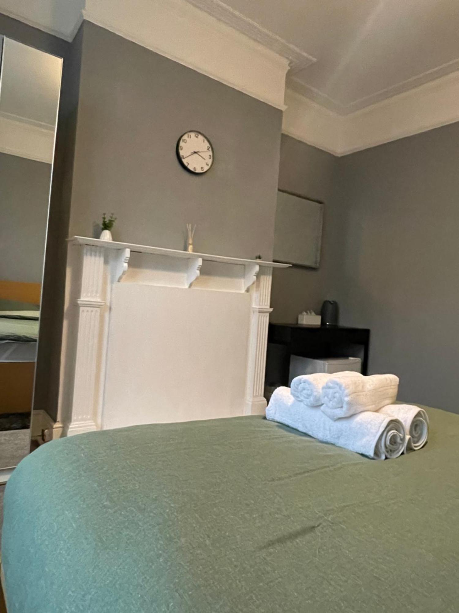 Cosy Double A Stones Throw From Wembley Stadium Gasthuis Londen