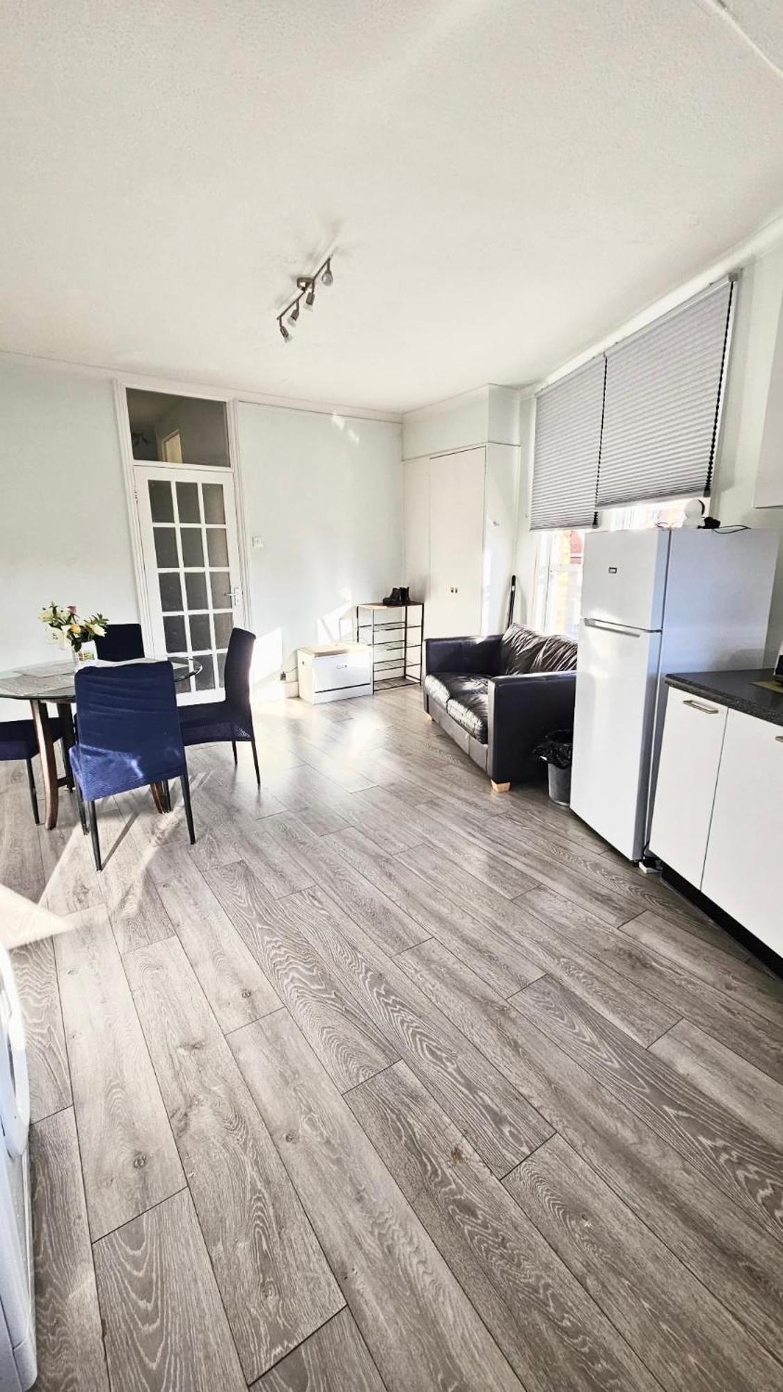 Lovely Double In Kensal Rise Quiet&close To Tube -bus Station London