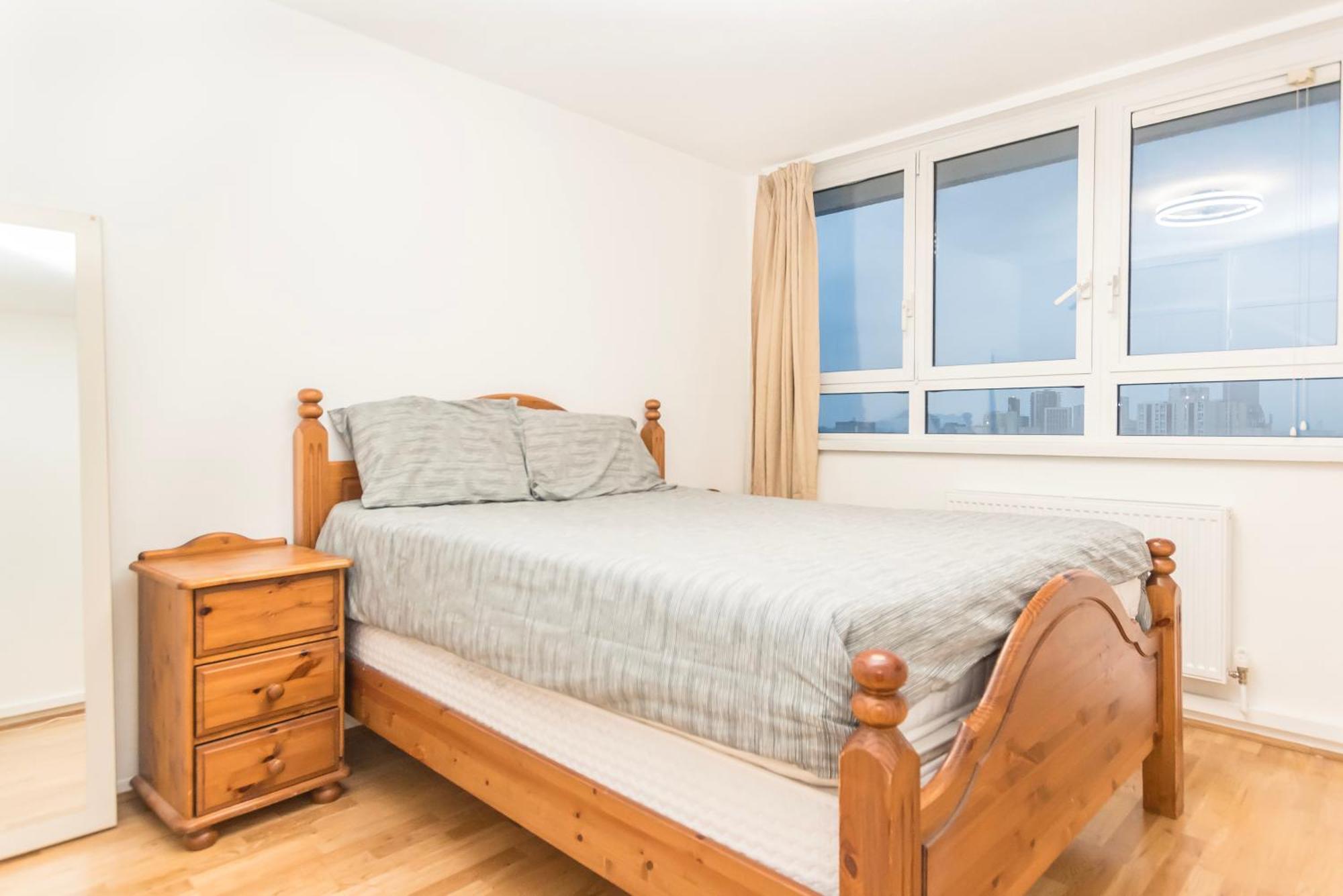 Spacious Two Bed With Glorious Views Of Prime * Londen