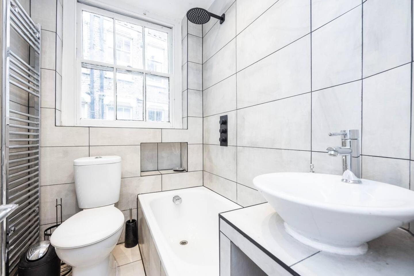 Spacious 2 Bedroom Old Street - Sleeps 6 * London