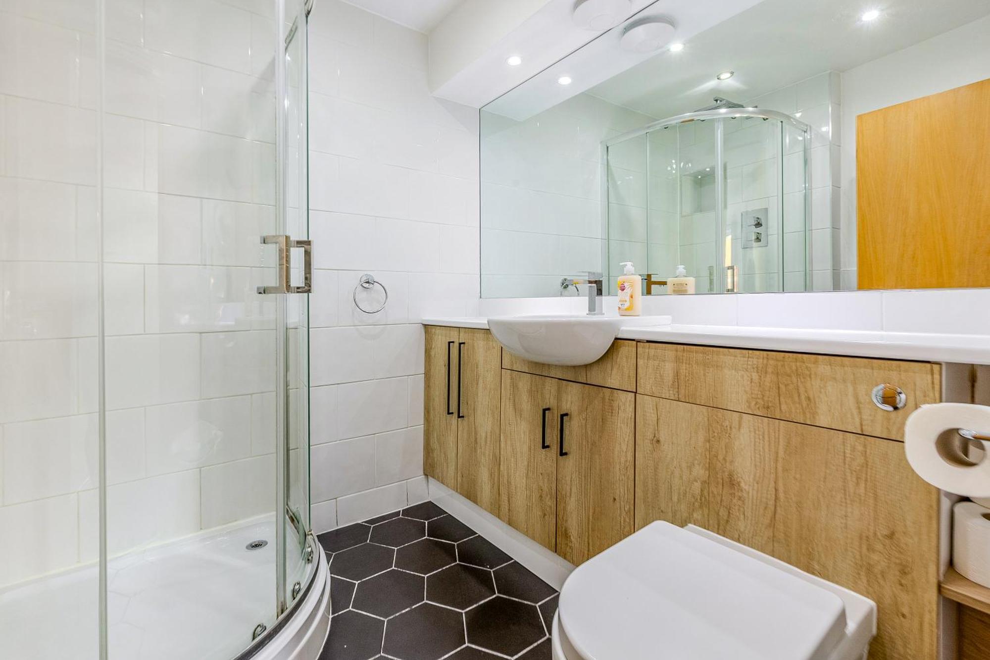 Apartment Welcoming 2br Near Bridge, Shard, Borough