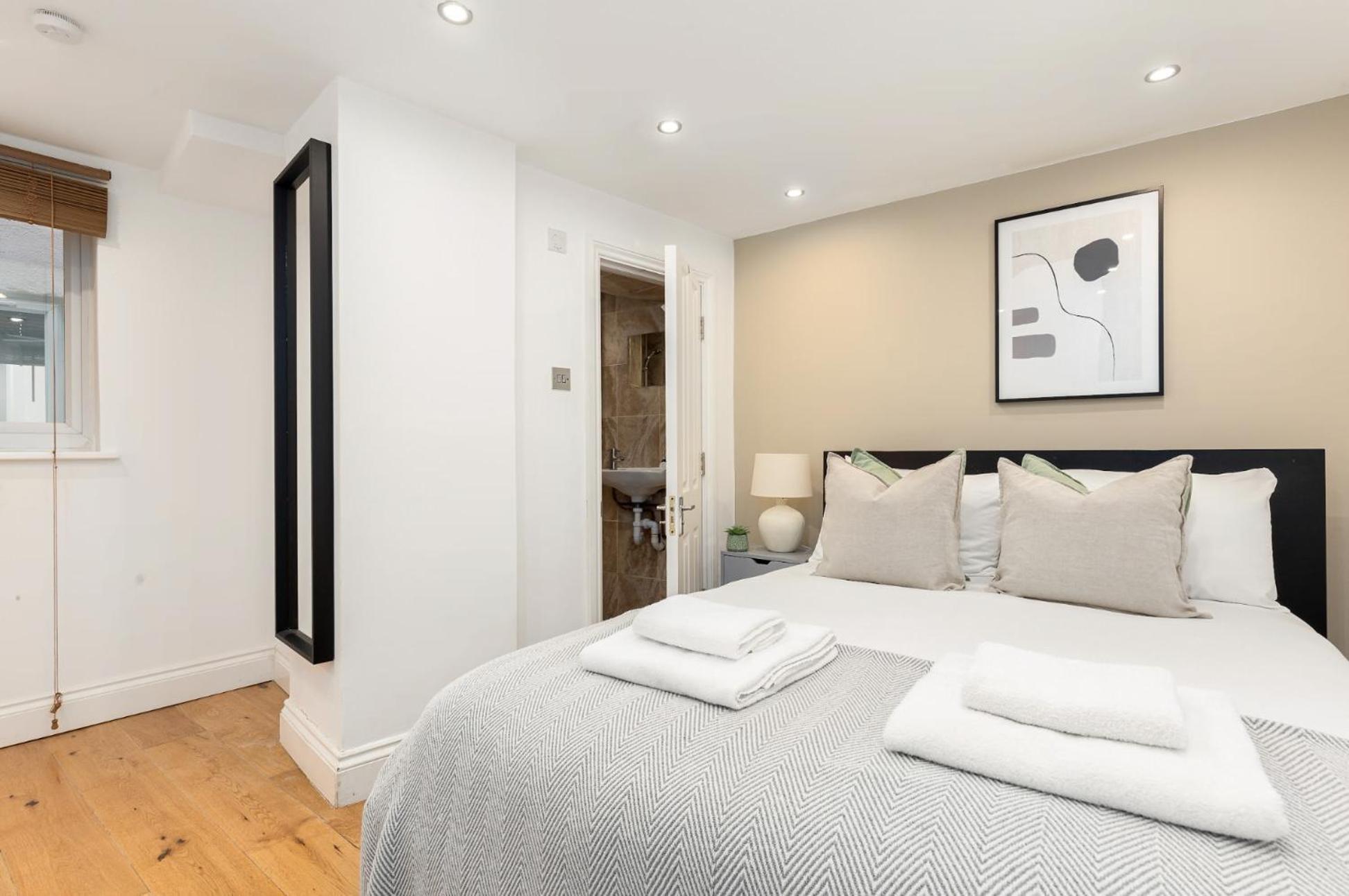 2 Bed Flat Near Camden Market * Londen