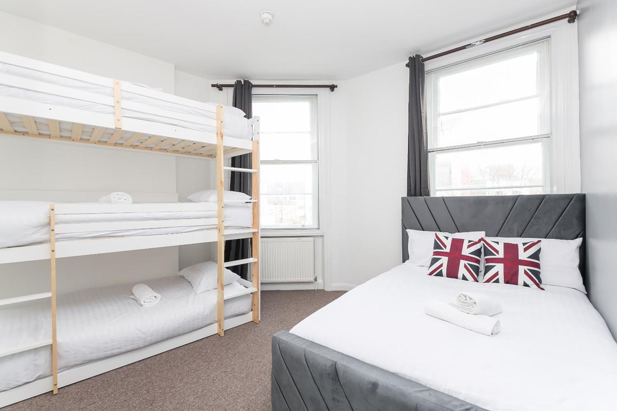 King Cross Collective - By Aura London